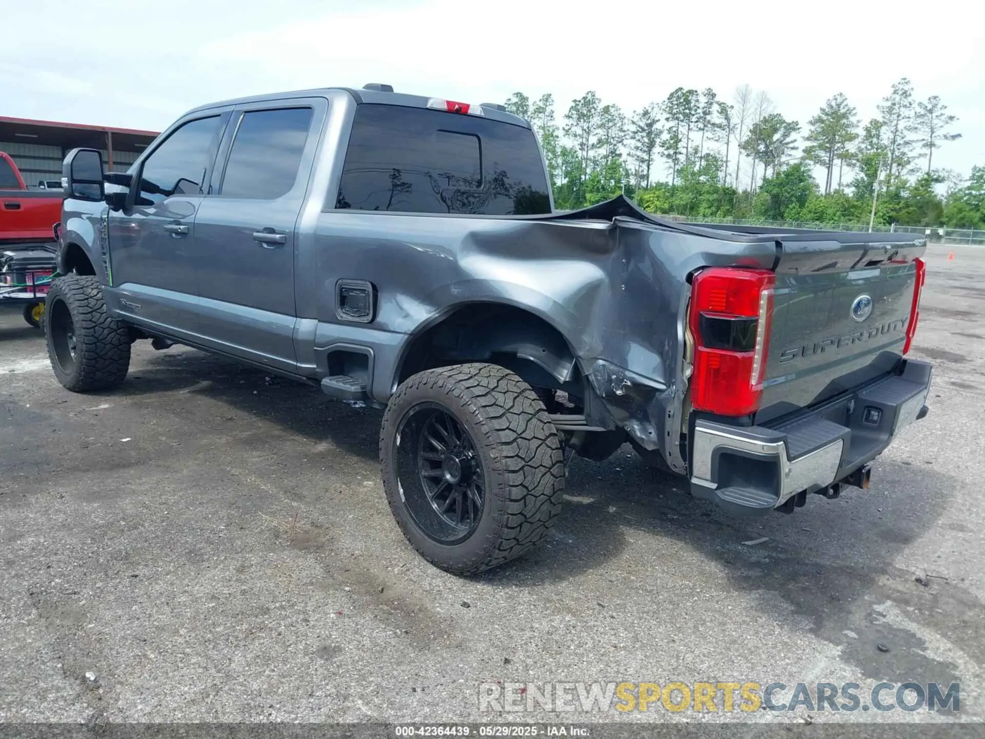 3 Photograph of a damaged car 1FT8W2BT3PED84406 FORD F-250 2023
