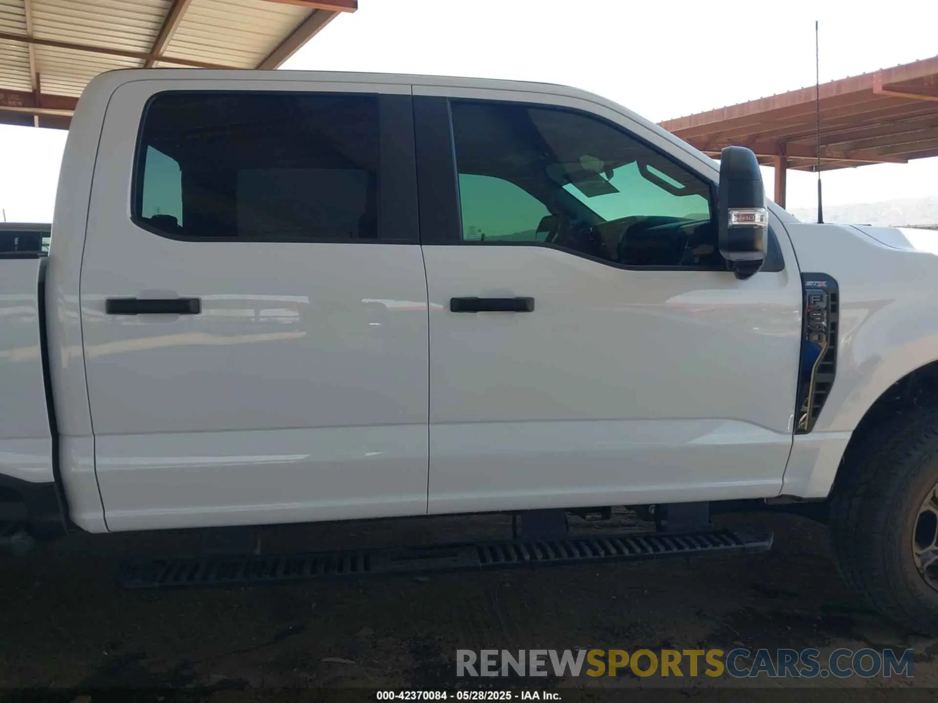 13 Photograph of a damaged car 1FT8W2BA0REF31573 FORD F-250 2024