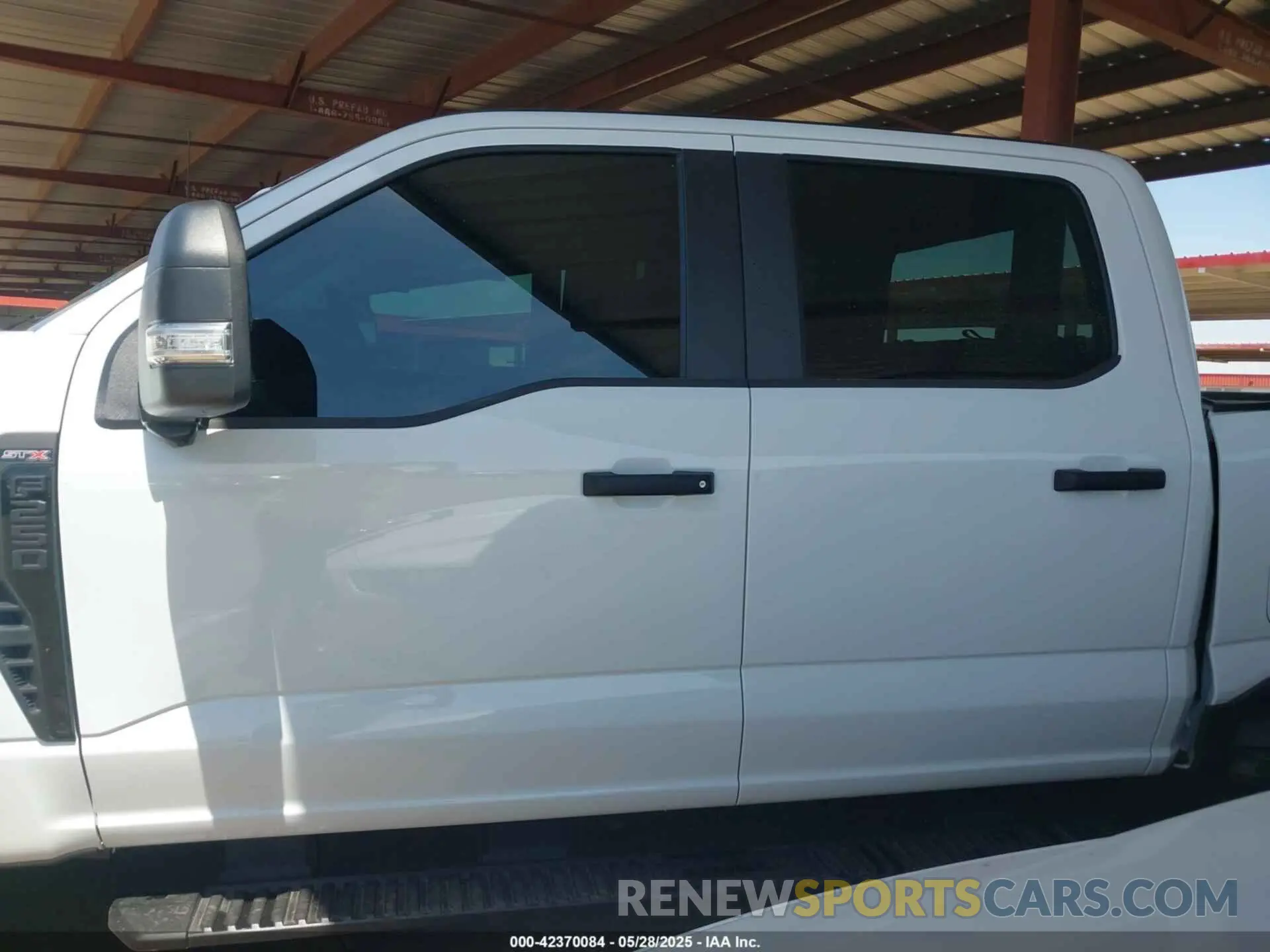 14 Photograph of a damaged car 1FT8W2BA0REF31573 FORD F-250 2024