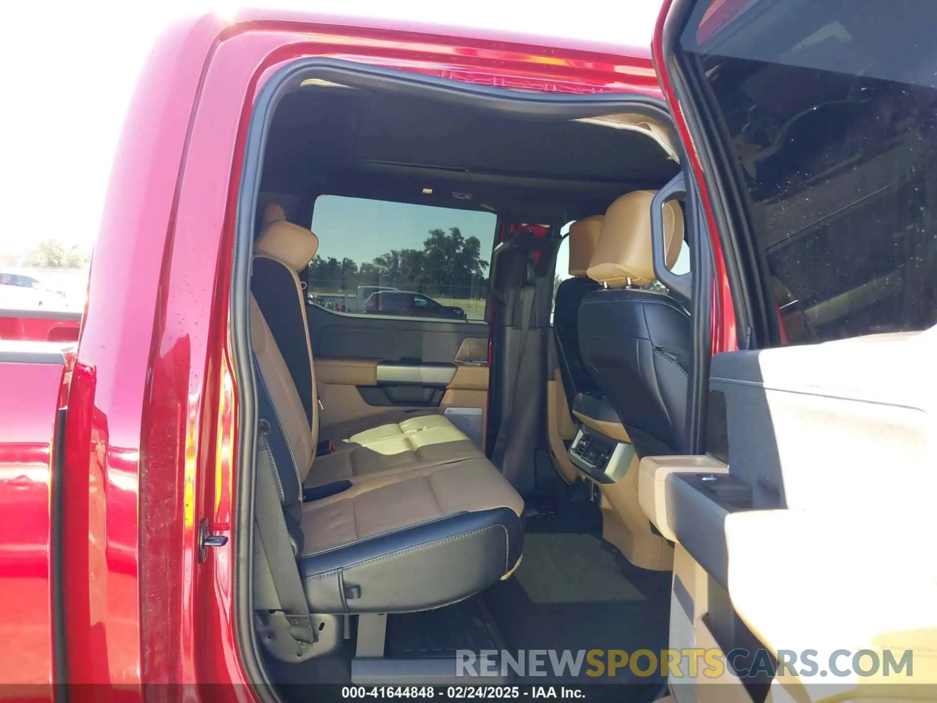 7 Фотография поврежденного автомобиля 1FT8W2BM2REC02142 FORD F-250 2024
