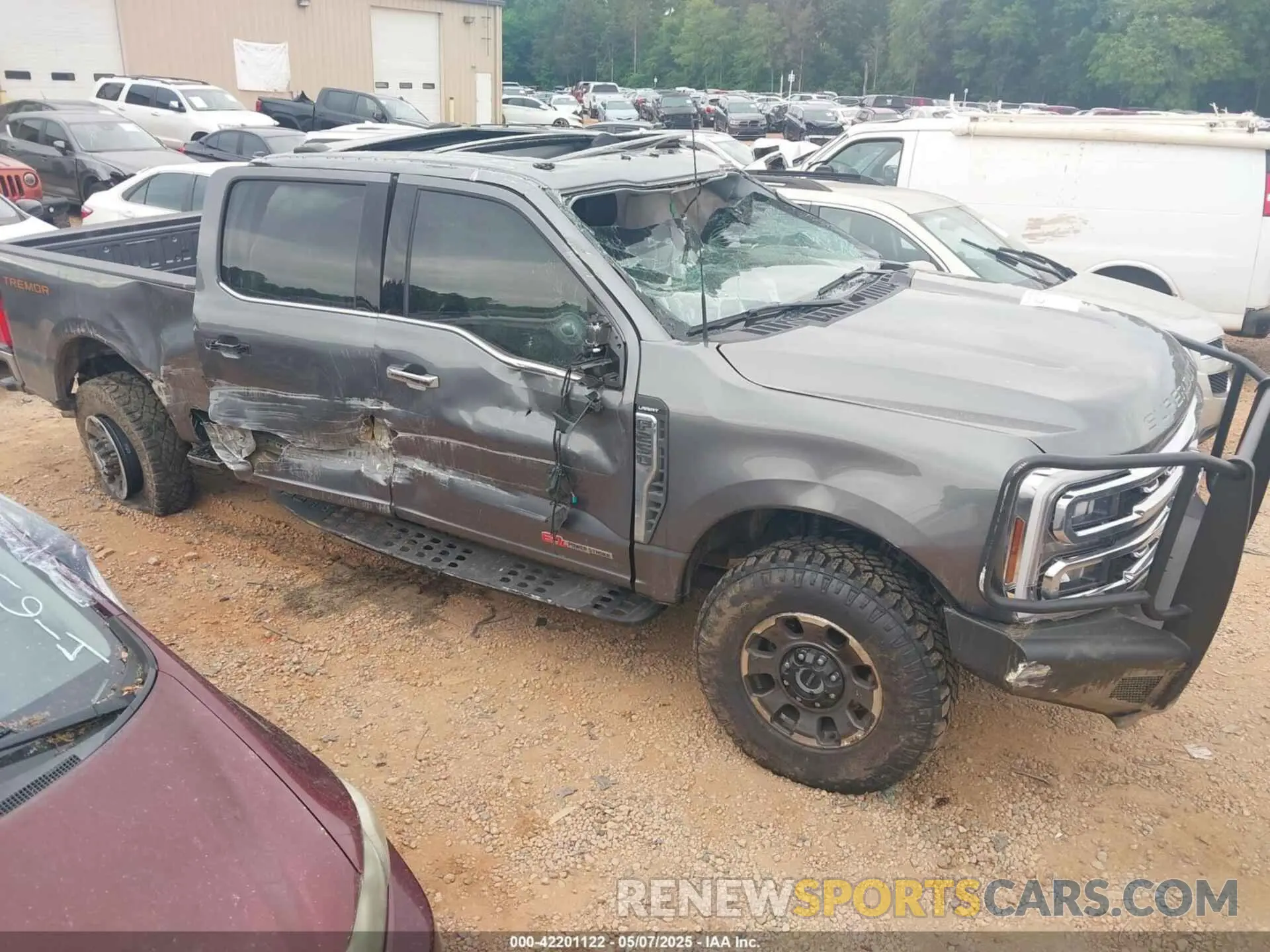 1 Photograph of a damaged car 1FT8W2BM4REE24052 FORD F-250 2024