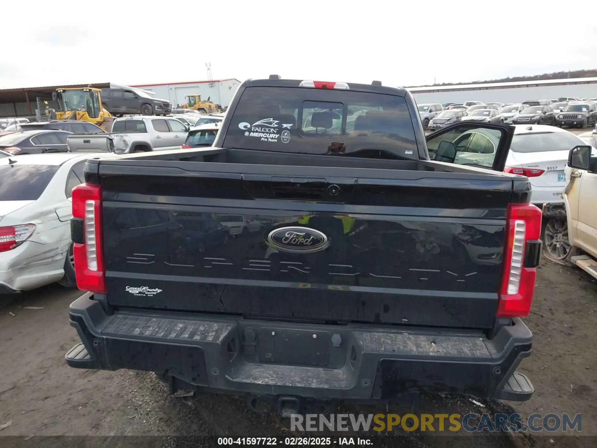 14 Photograph of a damaged car 1FT8W2BM8RED28652 FORD F-250 2024