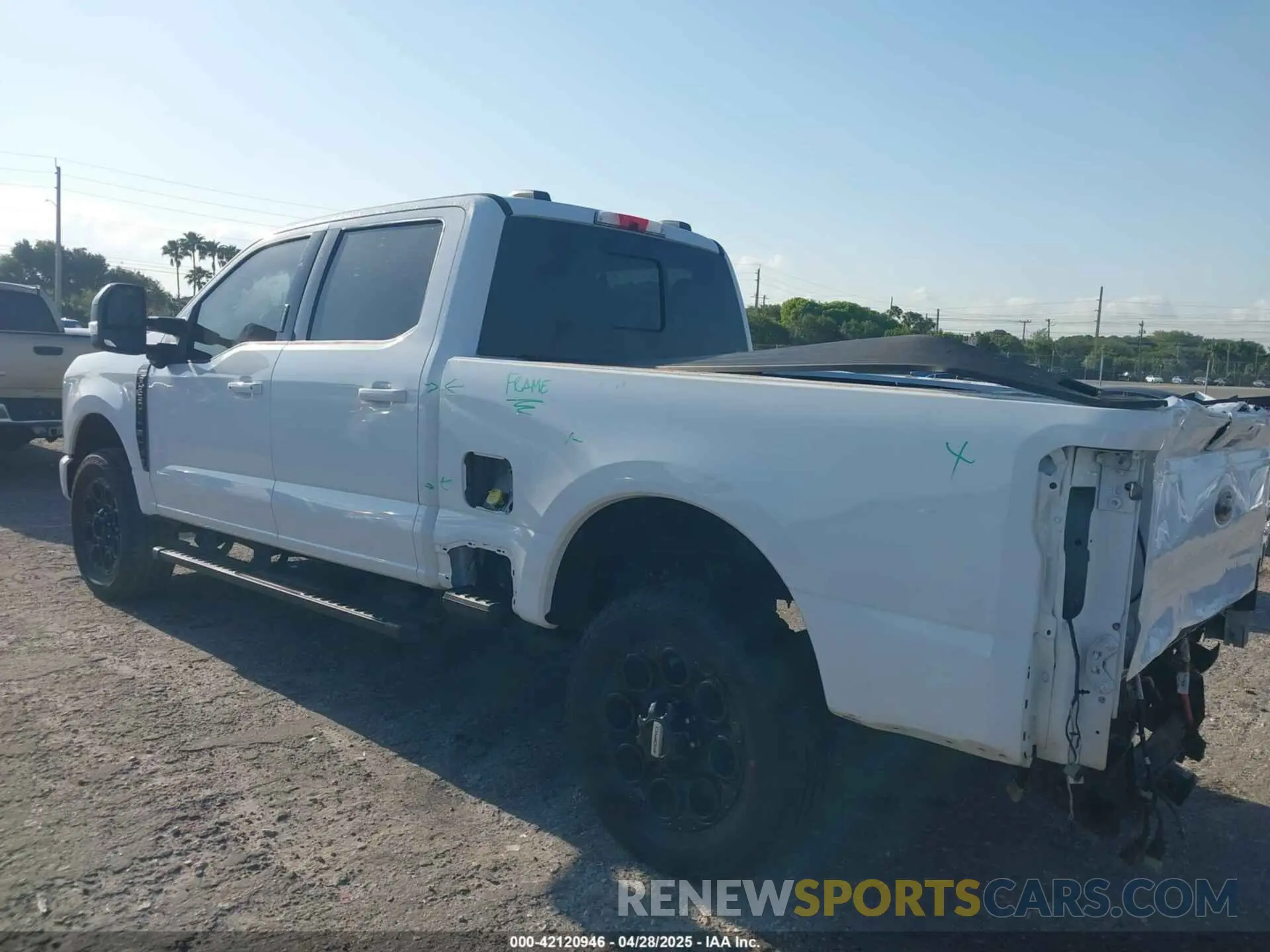 3 Фотография поврежденного автомобиля 1FT8W2BN0RED51481 FORD F-250 2024