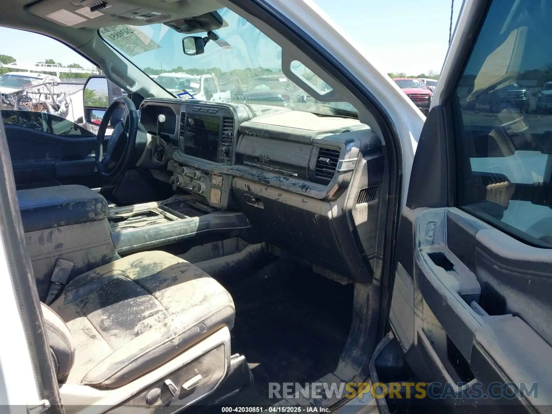 5 Photograph of a damaged car 1FT8W2BN3REC36972 FORD F-250 2024