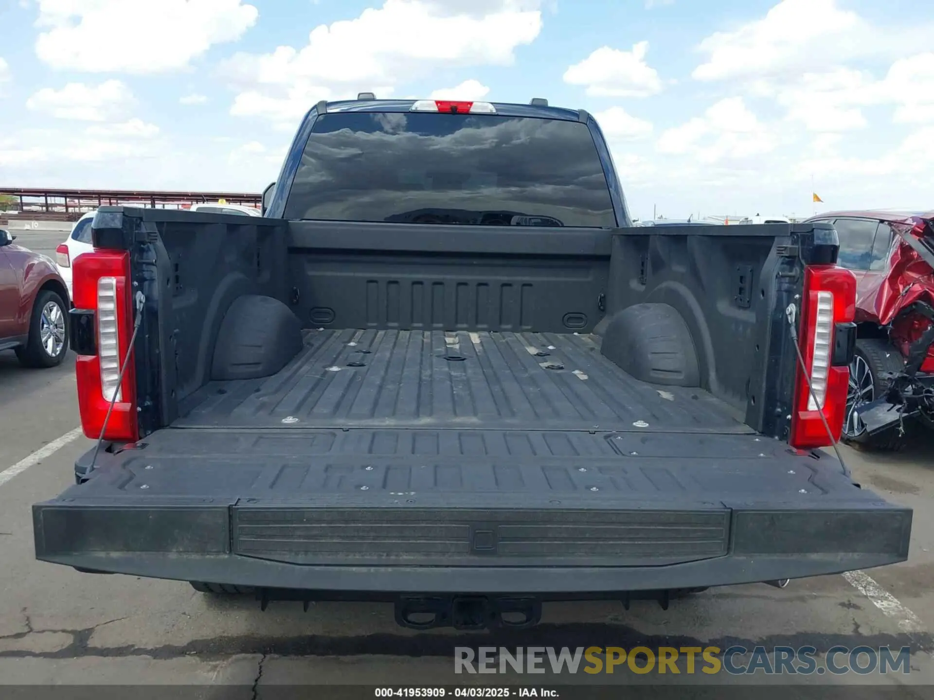 6 Фотография поврежденного автомобиля 1FT8W2BN6RED55664 FORD F-250 2024