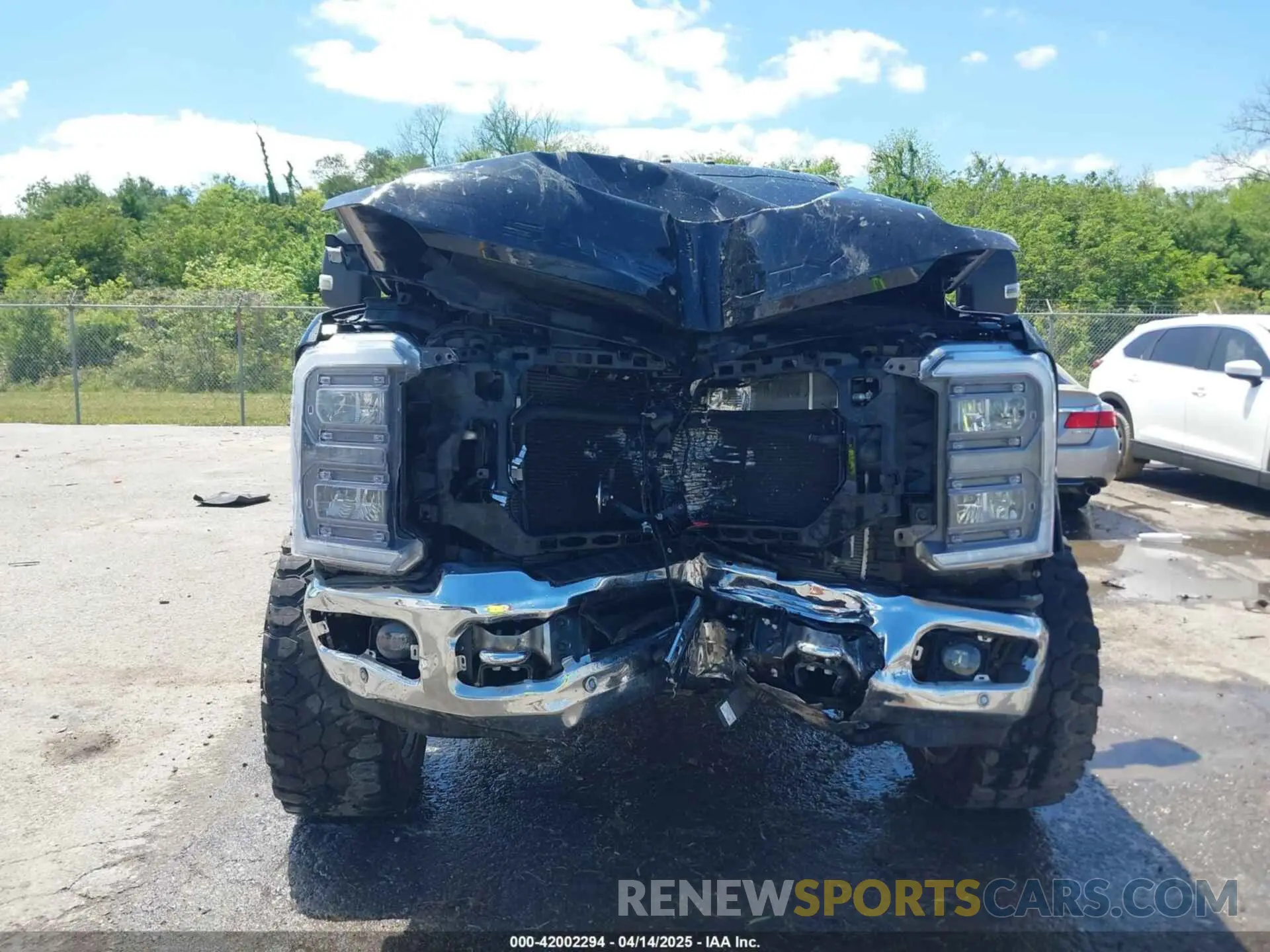 12 Фотография поврежденного автомобиля 1FT8W2BT8REE27558 FORD F-250 2024