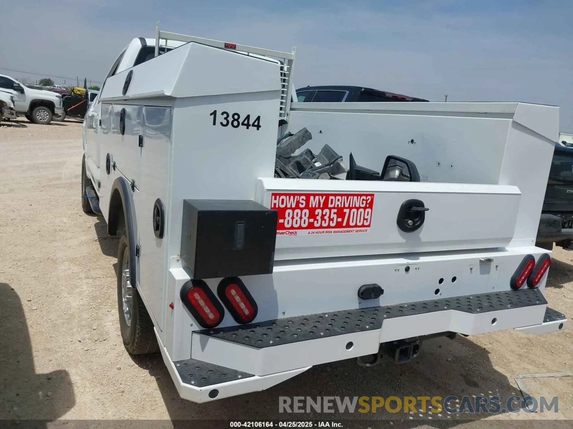 3 Фотография поврежденного автомобиля 1FTBF2BA5REE36108 FORD F-250 2024