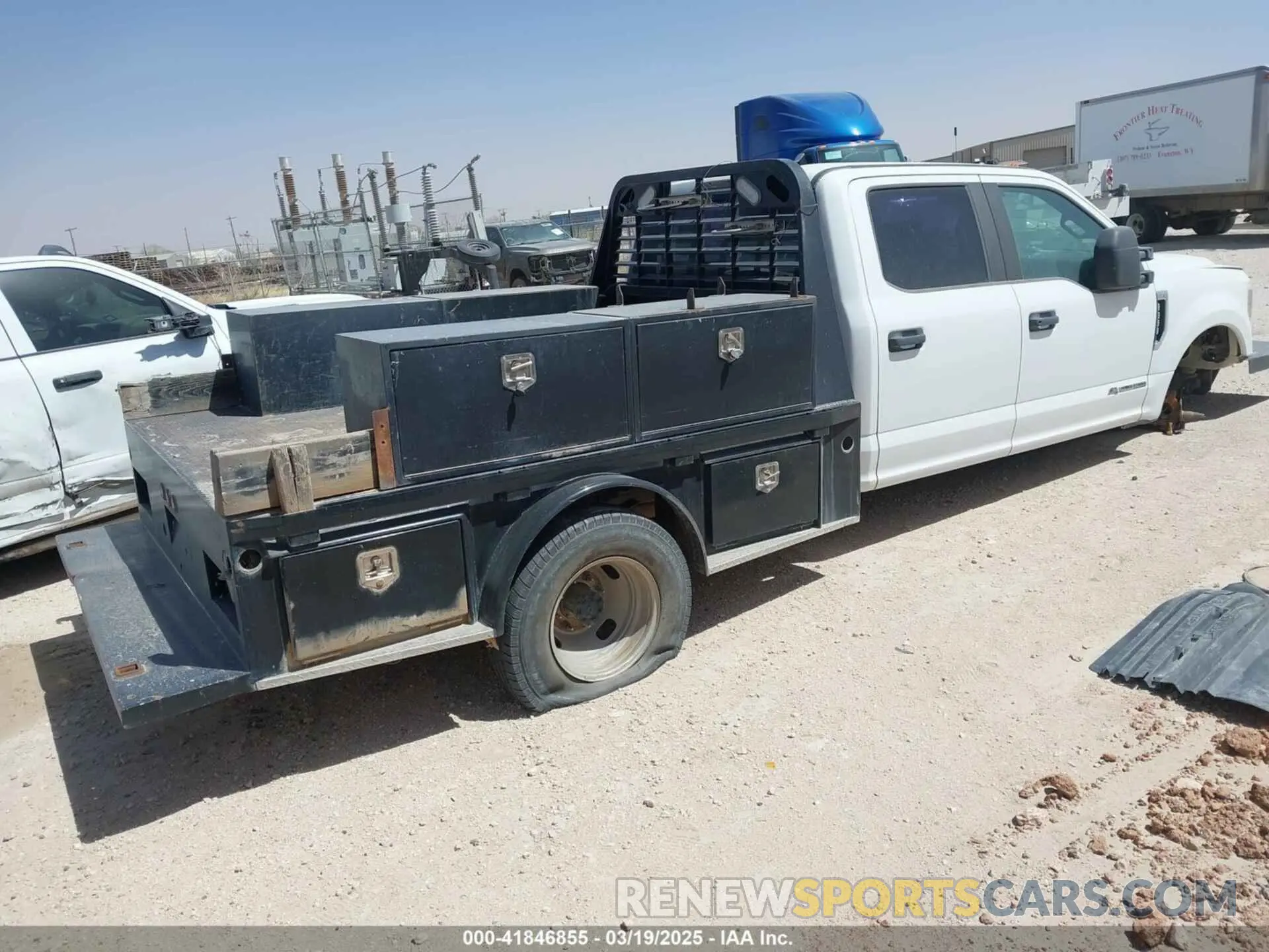4 Фотография поврежденного автомобиля 1FD8W3CT7KEG48655 FORD F-350 2019