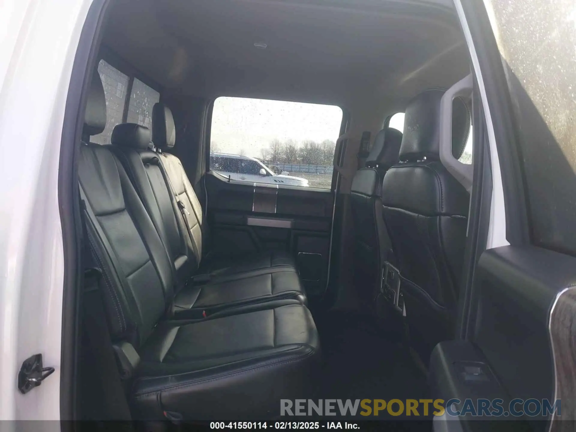 7 Фотография поврежденного автомобиля 1FT8W3B62KEC23960 FORD F-350 2019