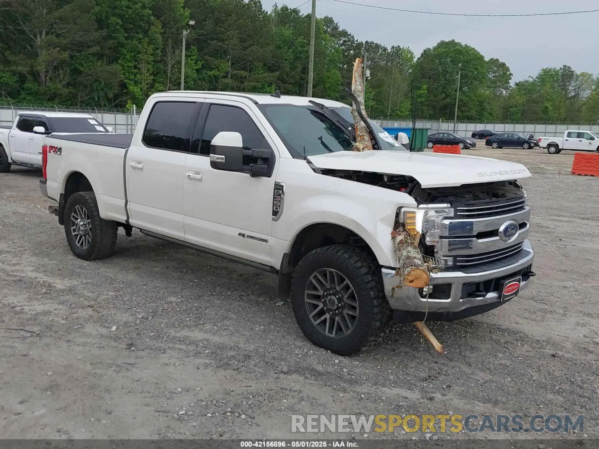 1 Фотография поврежденного автомобиля 1FT8W3BT5KEE17677 FORD F-350 2019