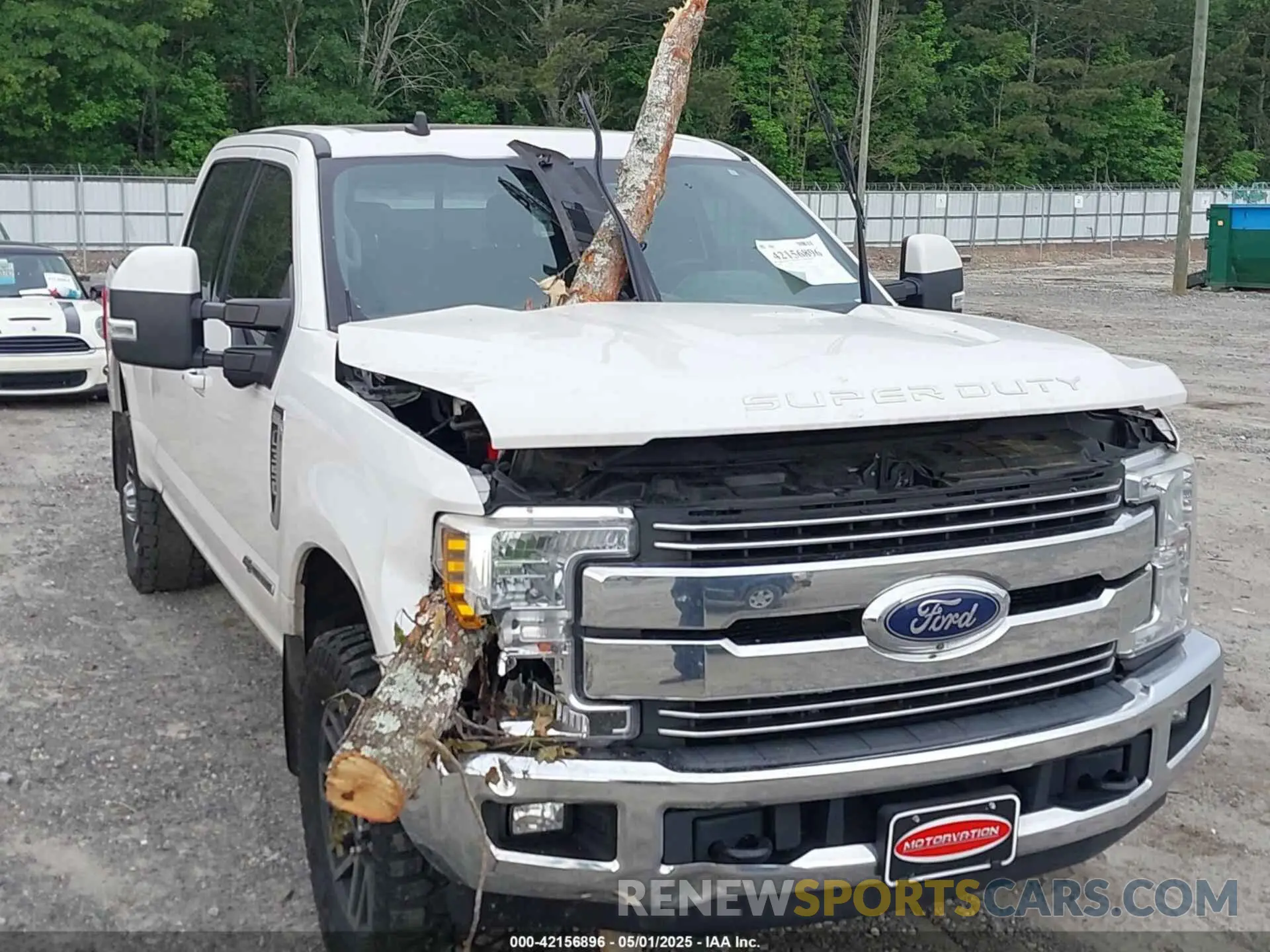 11 Фотография поврежденного автомобиля 1FT8W3BT5KEE17677 FORD F-350 2019