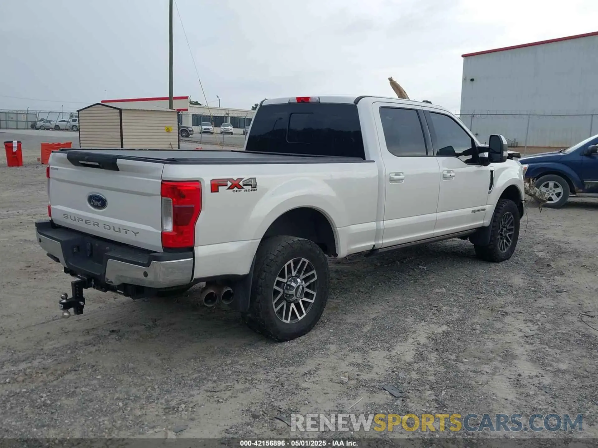 4 Фотография поврежденного автомобиля 1FT8W3BT5KEE17677 FORD F-350 2019