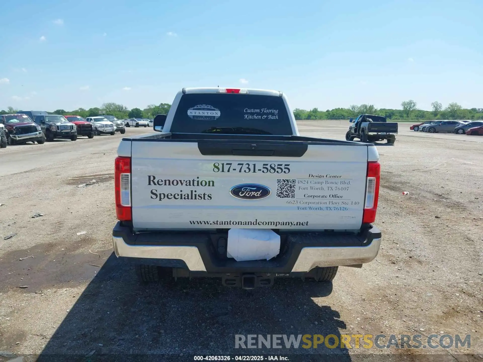 15 Photograph of a damaged car 1FT8W3BT5KEF01076 FORD F-350 2019