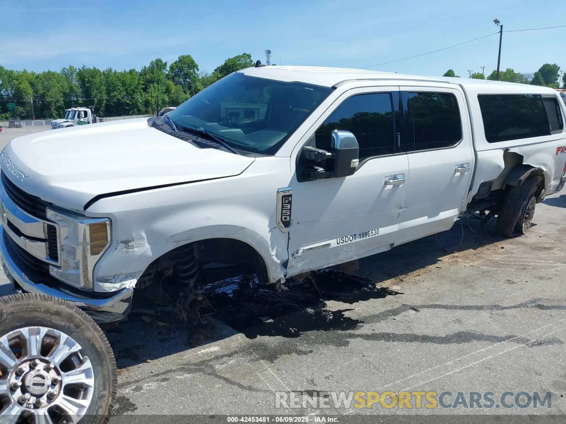 2 Фотография поврежденного автомобиля 1FT8W3BT6KEE18563 FORD F-350 2019