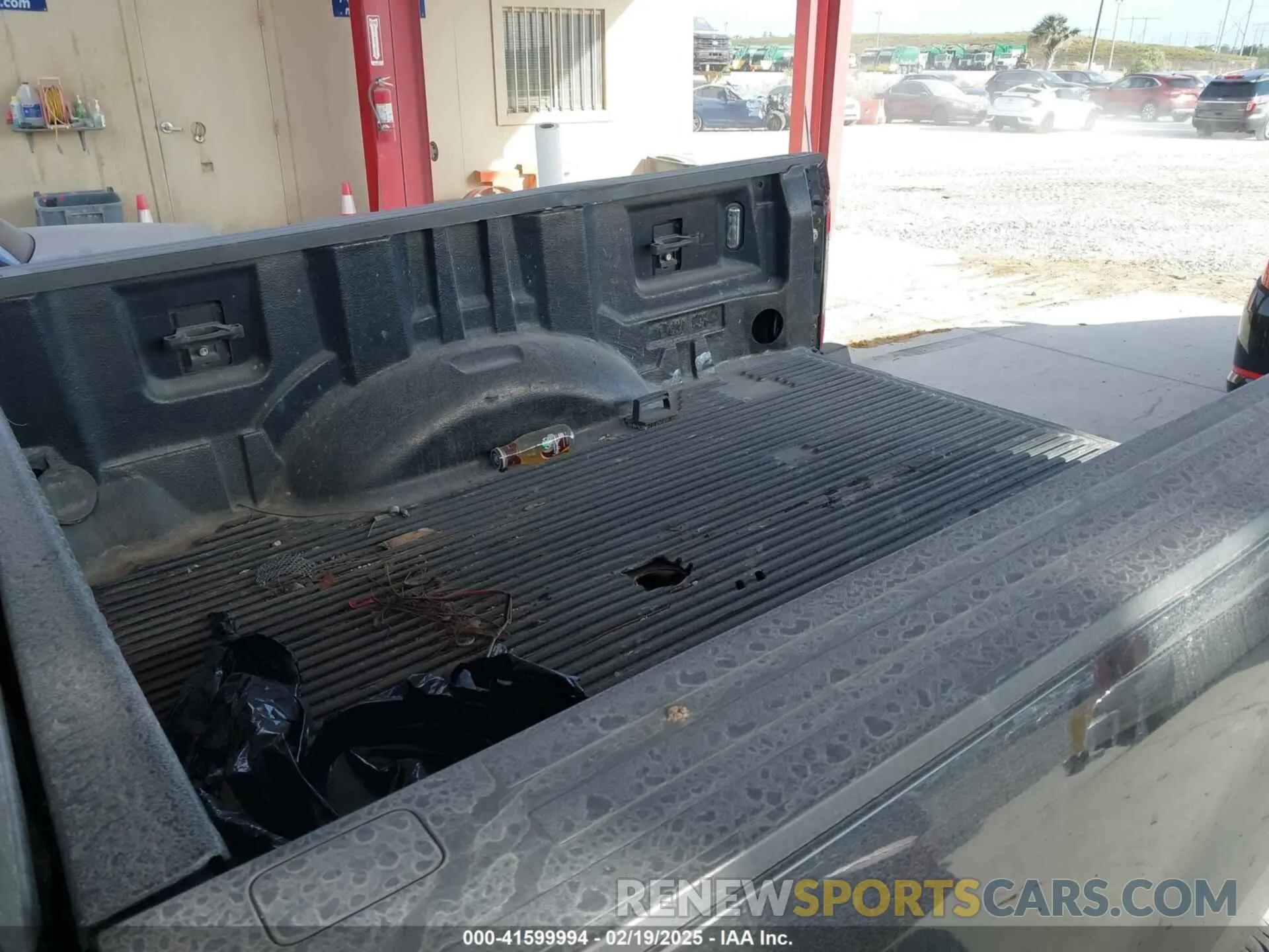 6 Фотография поврежденного автомобиля 1FT8W3BT6KEF09932 FORD F-350 2019