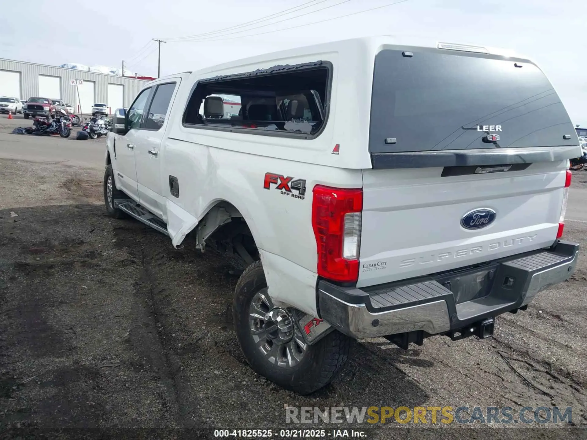 3 Фотография поврежденного автомобиля 1FT8W3BT8KEF13299 FORD F-350 2019