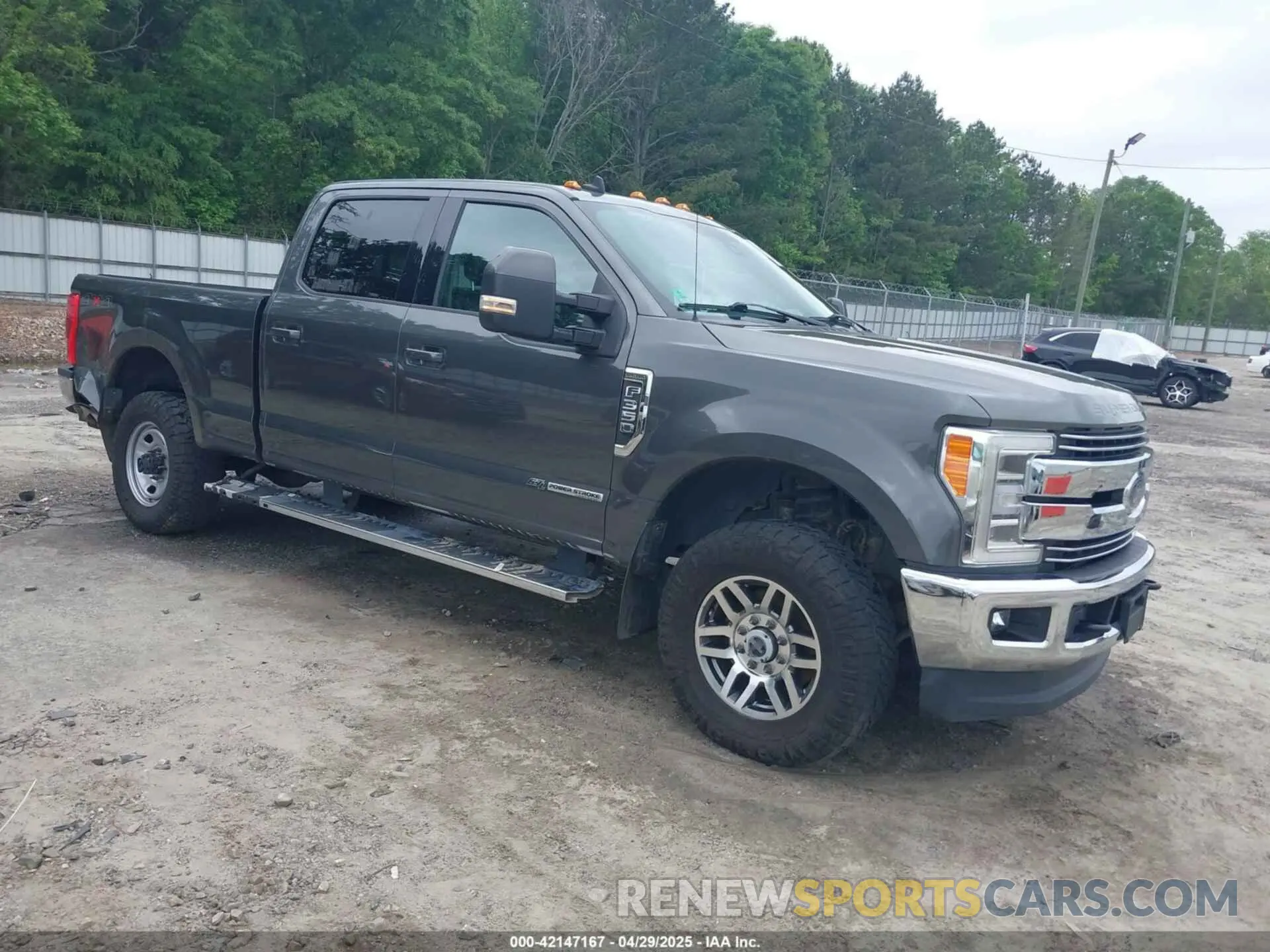 1 Фотография поврежденного автомобиля 1FT8W3BT9KED81136 FORD F-350 2019