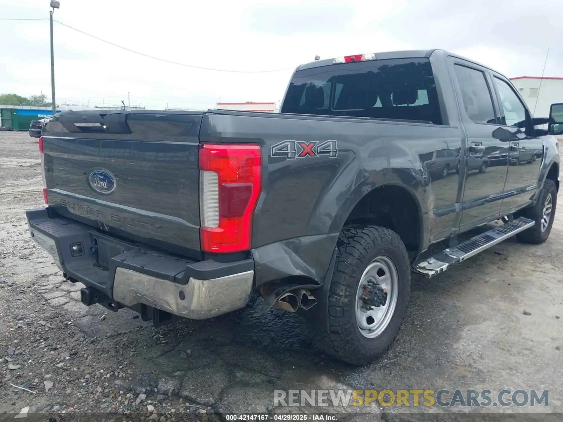11 Фотография поврежденного автомобиля 1FT8W3BT9KED81136 FORD F-350 2019