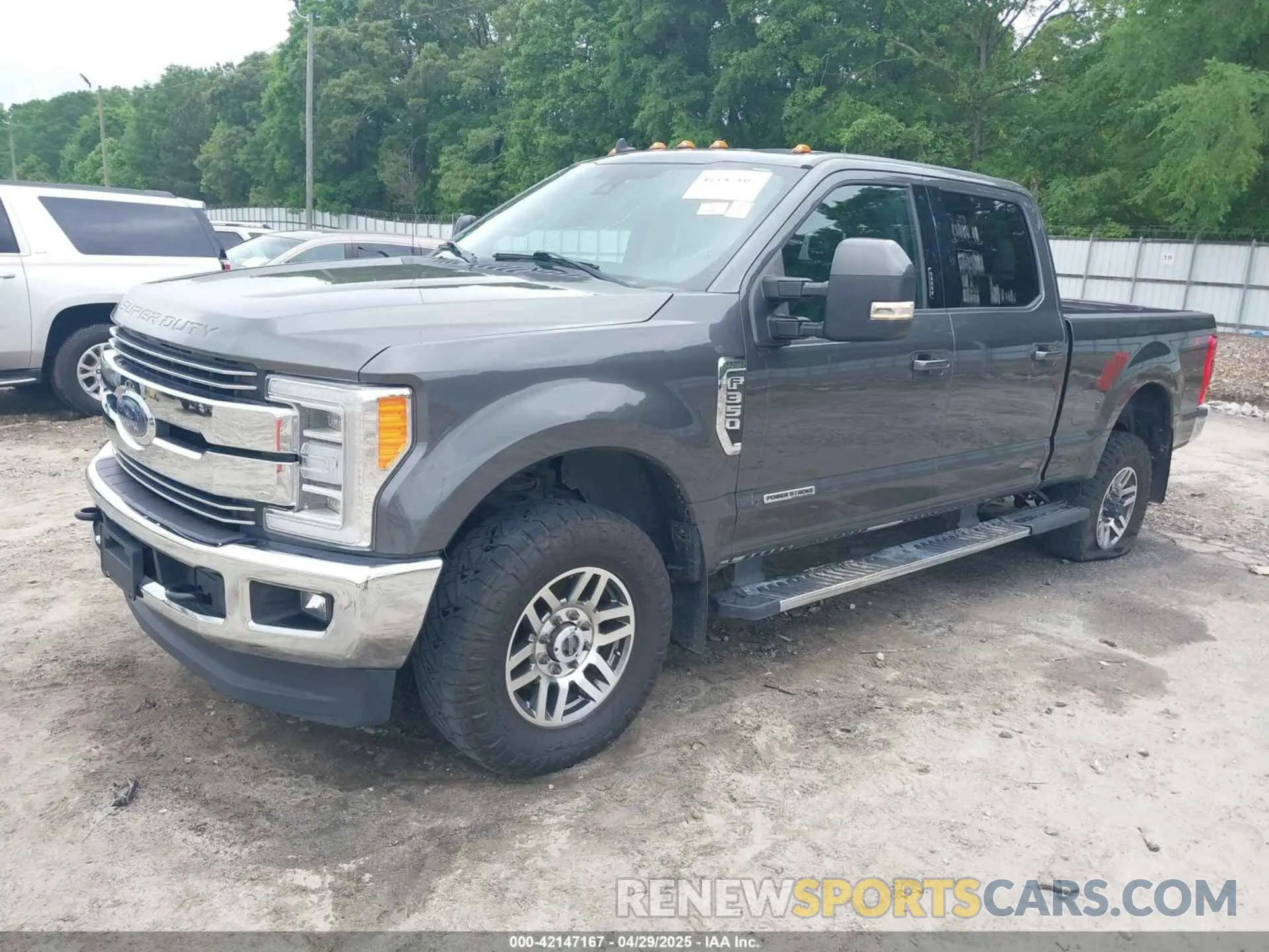 2 Фотография поврежденного автомобиля 1FT8W3BT9KED81136 FORD F-350 2019