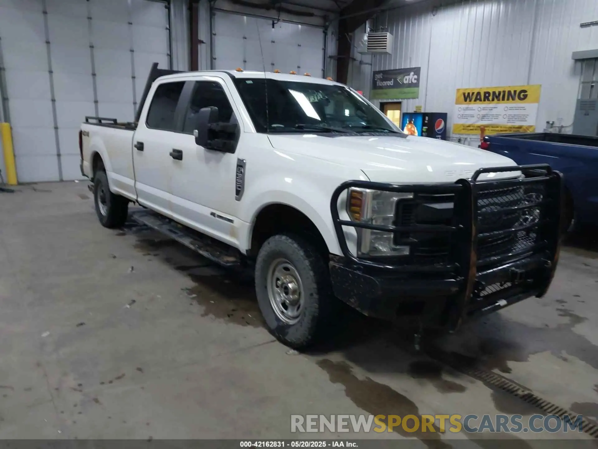 1 Фотография поврежденного автомобиля 1FT8W3BT9KEE59611 FORD F-350 2019