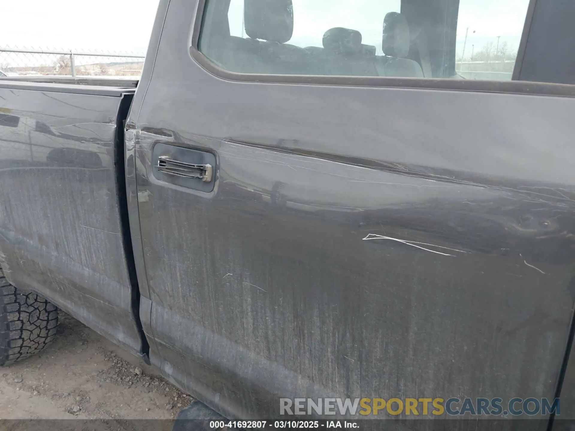 13 Photograph of a damaged car 1FT8W3BT9KEF02831 FORD F-350 2019
