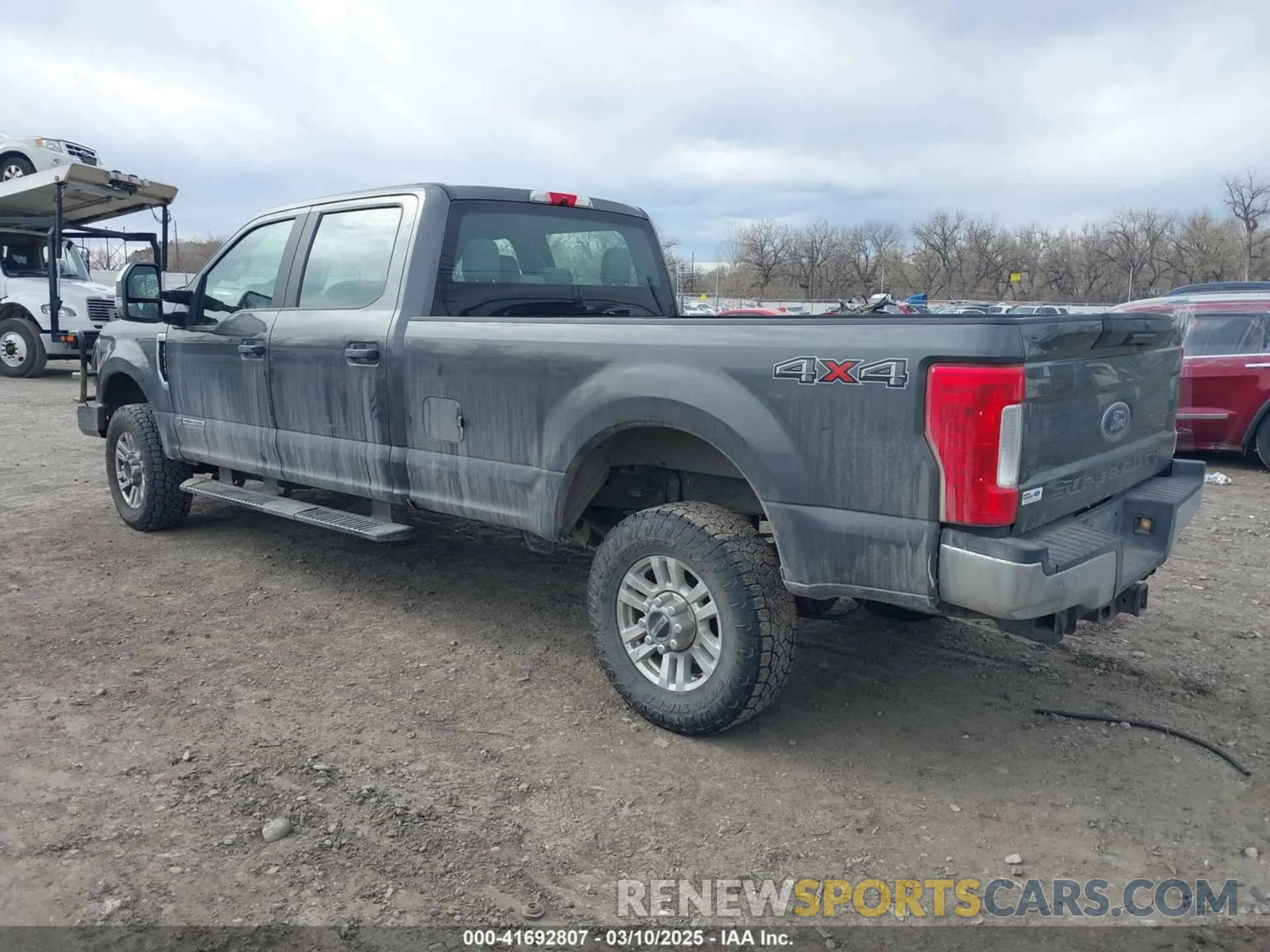 3 Photograph of a damaged car 1FT8W3BT9KEF02831 FORD F-350 2019