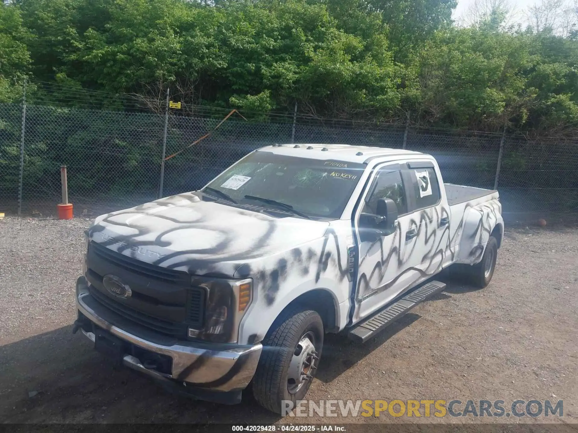 20 Фотография поврежденного автомобиля 1FT8W3CT5KEF10102 FORD F-350 2019
