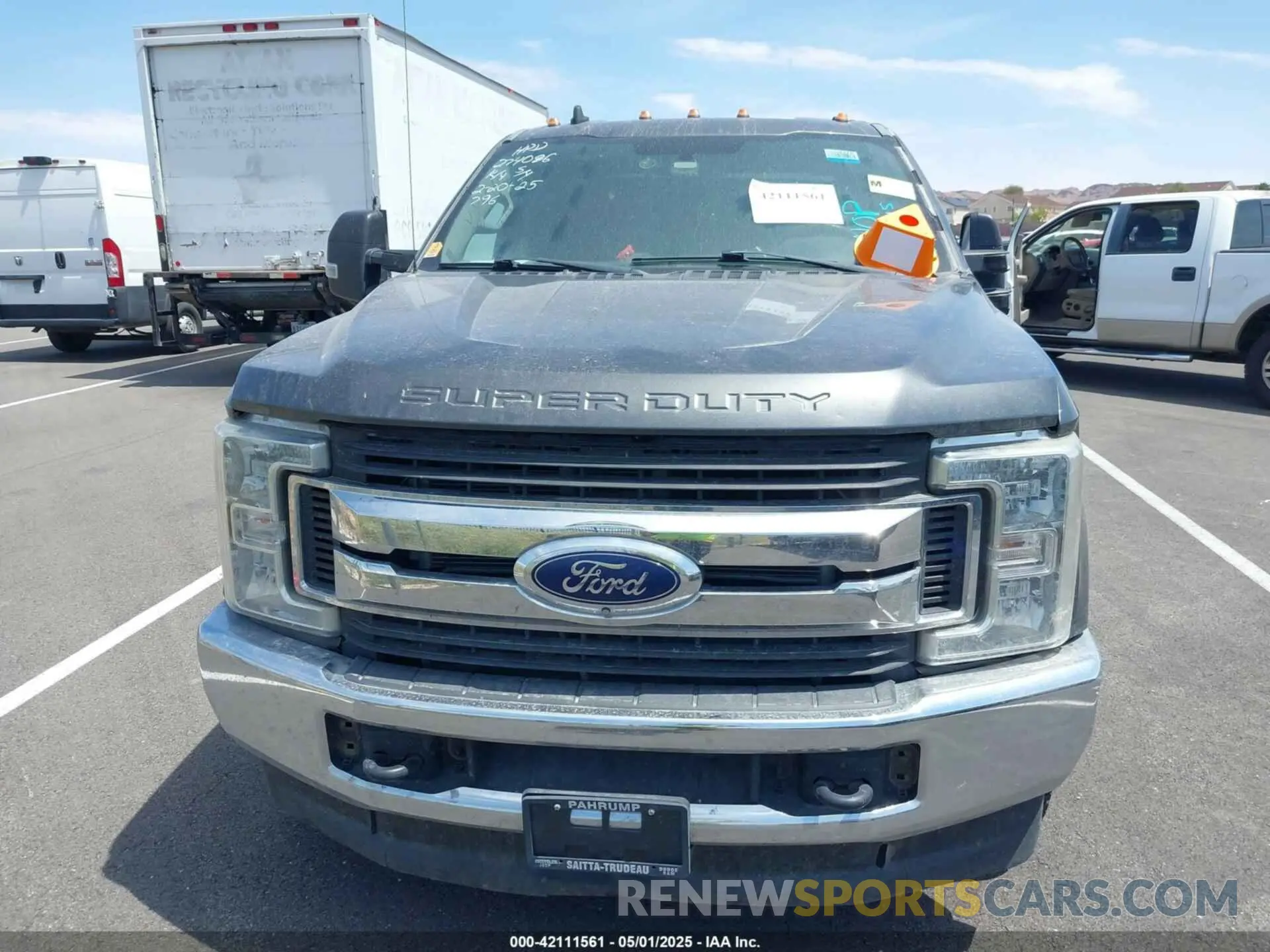 12 Фотография поврежденного автомобиля 1FT8W3DT3KEC04661 FORD F-350 2019