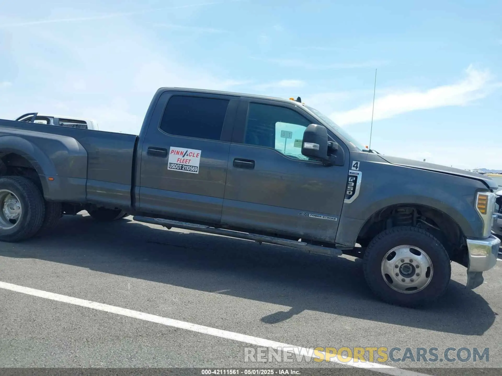 13 Фотография поврежденного автомобиля 1FT8W3DT3KEC04661 FORD F-350 2019