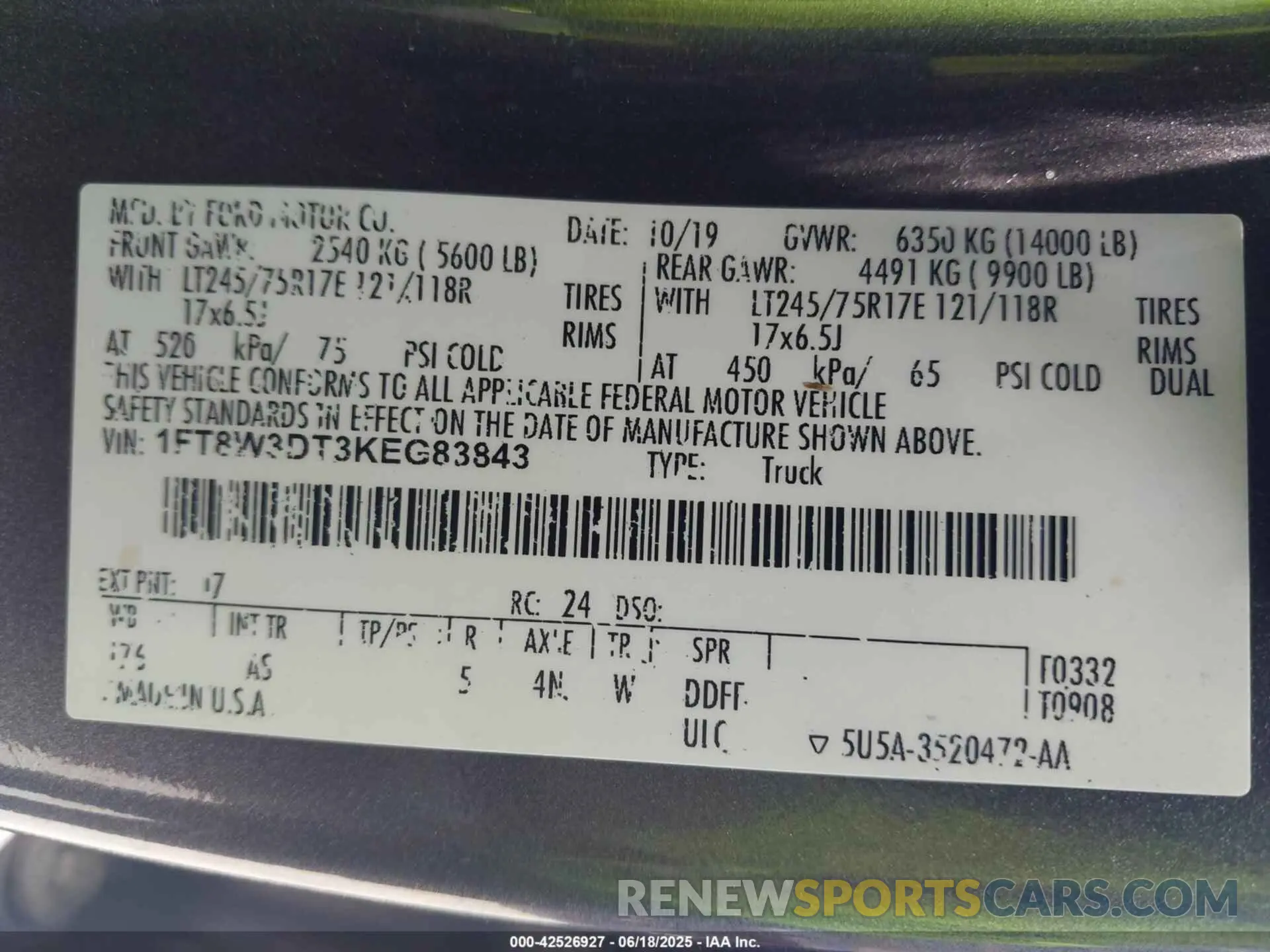 9 Photograph of a damaged car 1FT8W3DT3KEG83843 FORD F-350 2019