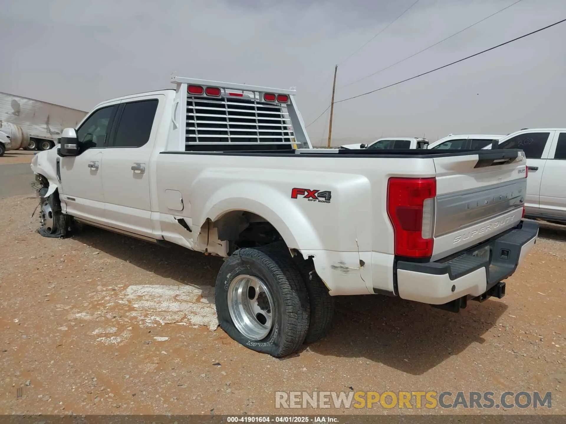 3 Фотография поврежденного автомобиля 1FT8W3DT5KED92907 FORD F-350 2019