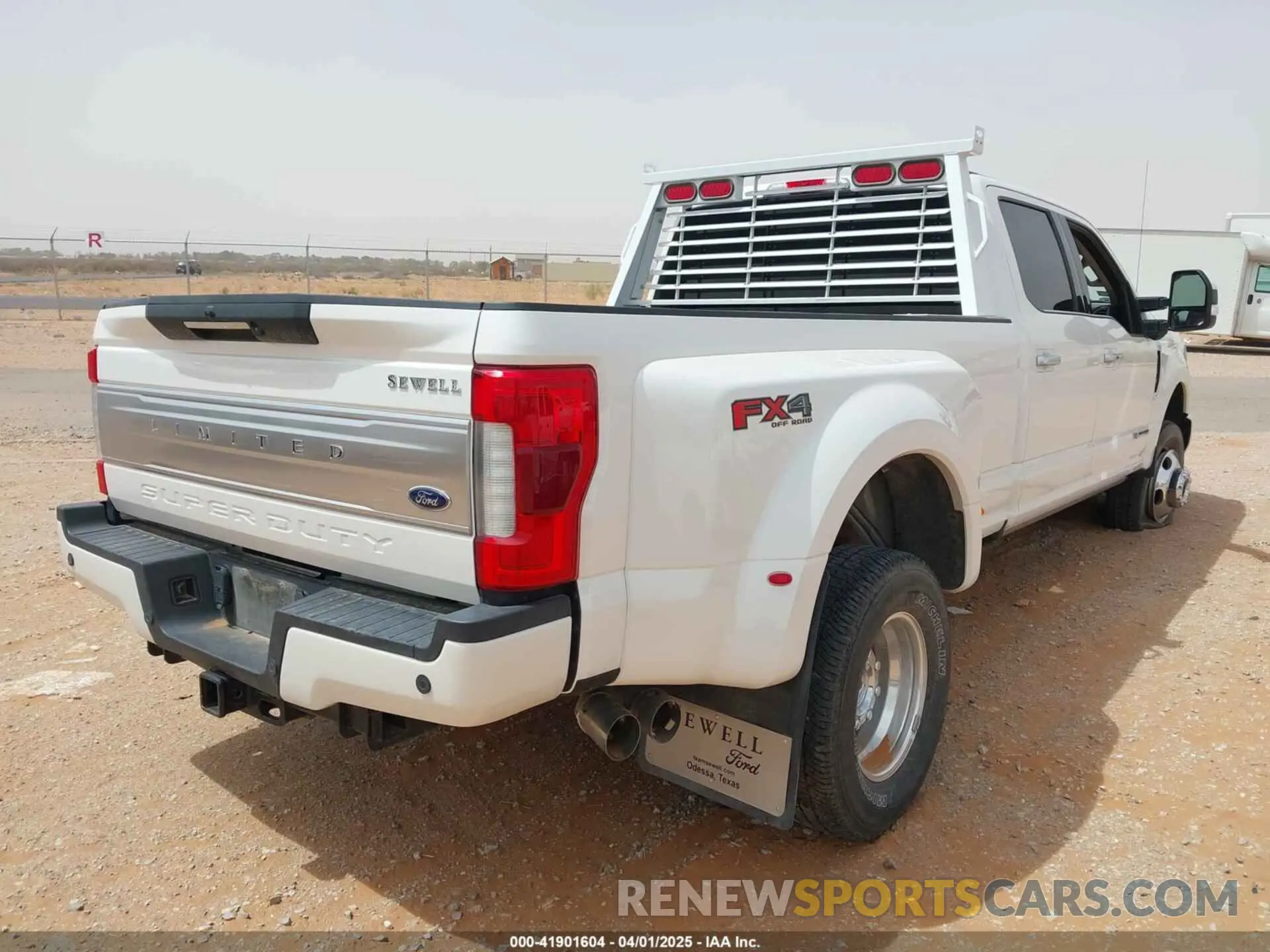 4 Фотография поврежденного автомобиля 1FT8W3DT5KED92907 FORD F-350 2019