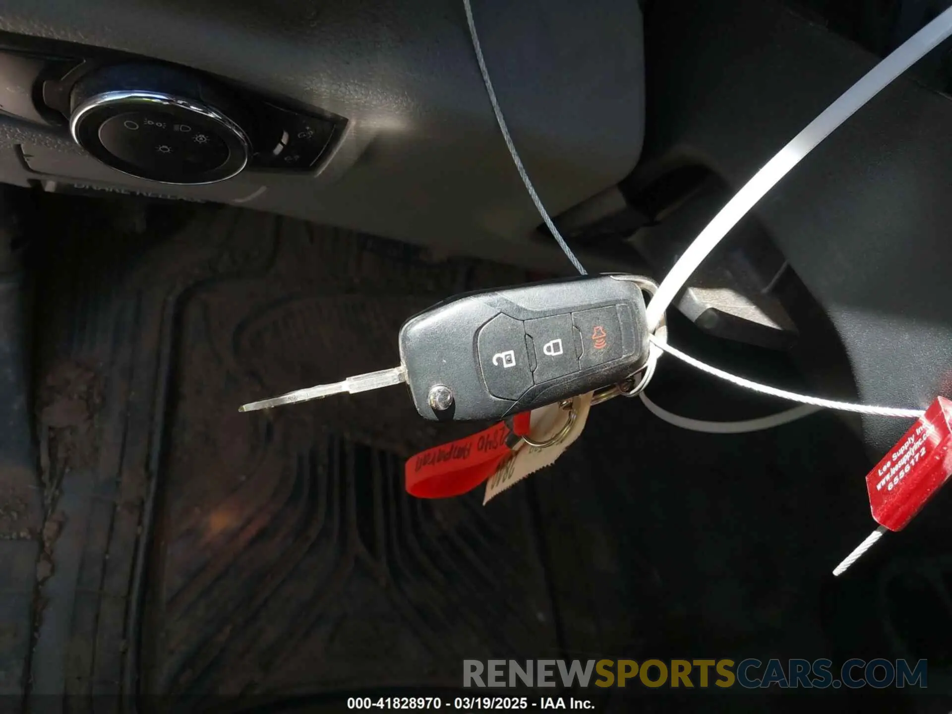 10 Photograph of a damaged car 1FT8W3DT5KEF39307 FORD F-350 2019
