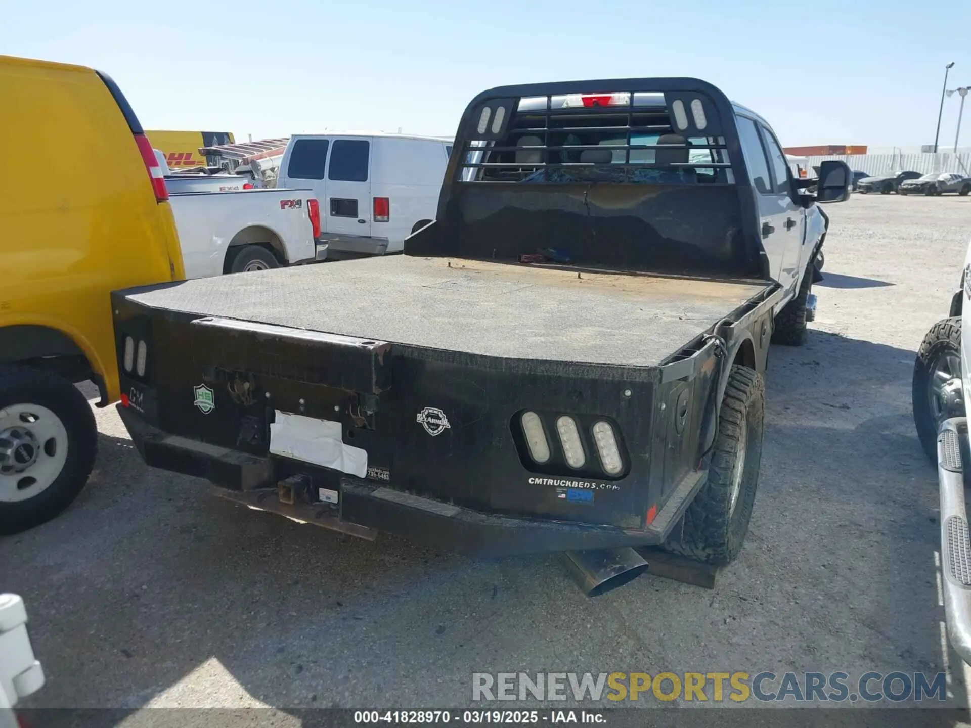 15 Photograph of a damaged car 1FT8W3DT5KEF39307 FORD F-350 2019