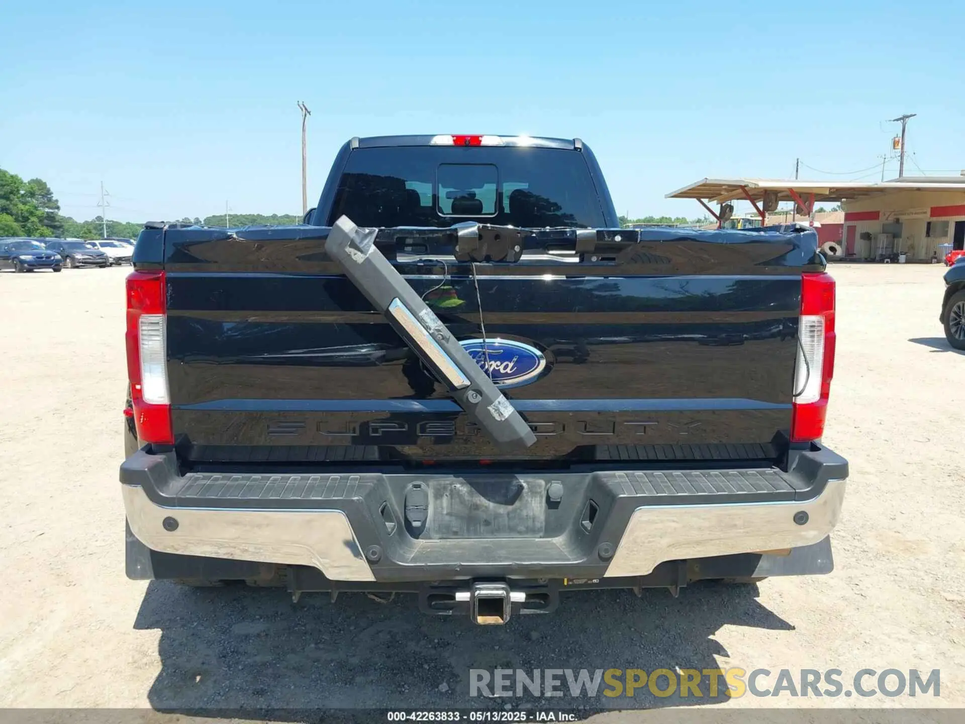 11 Photograph of a damaged car 1FT8W3DT6KED10358 FORD F-350 2019