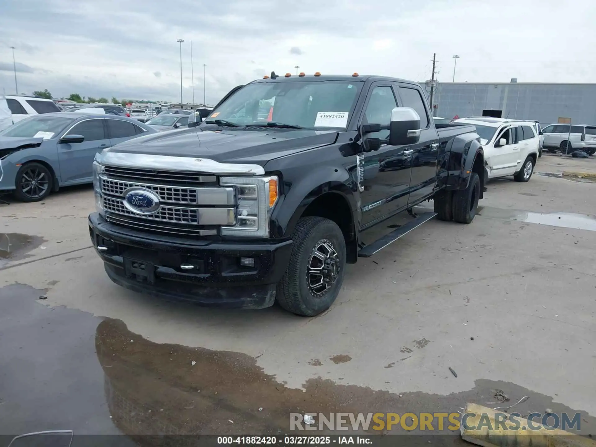 2 Фотография поврежденного автомобиля 1FT8W3DT6KEE20312 FORD F-350 2019