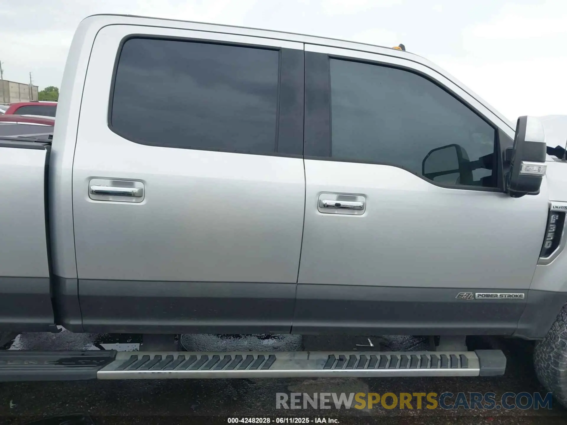 13 Photograph of a damaged car 1FT8W3DT7KEE20576 FORD F-350 2019