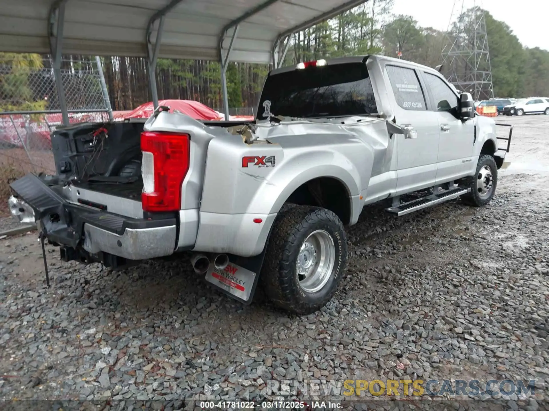 4 Photograph of a damaged car 1FT8W3DT9KEG72684 FORD F-350 2019