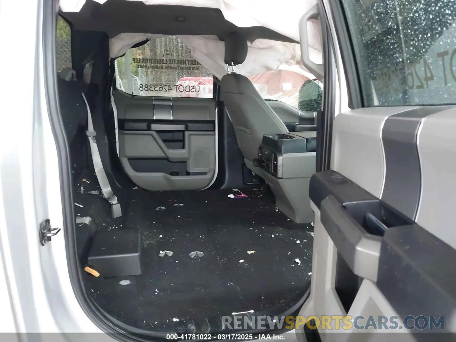 8 Photograph of a damaged car 1FT8W3DT9KEG72684 FORD F-350 2019