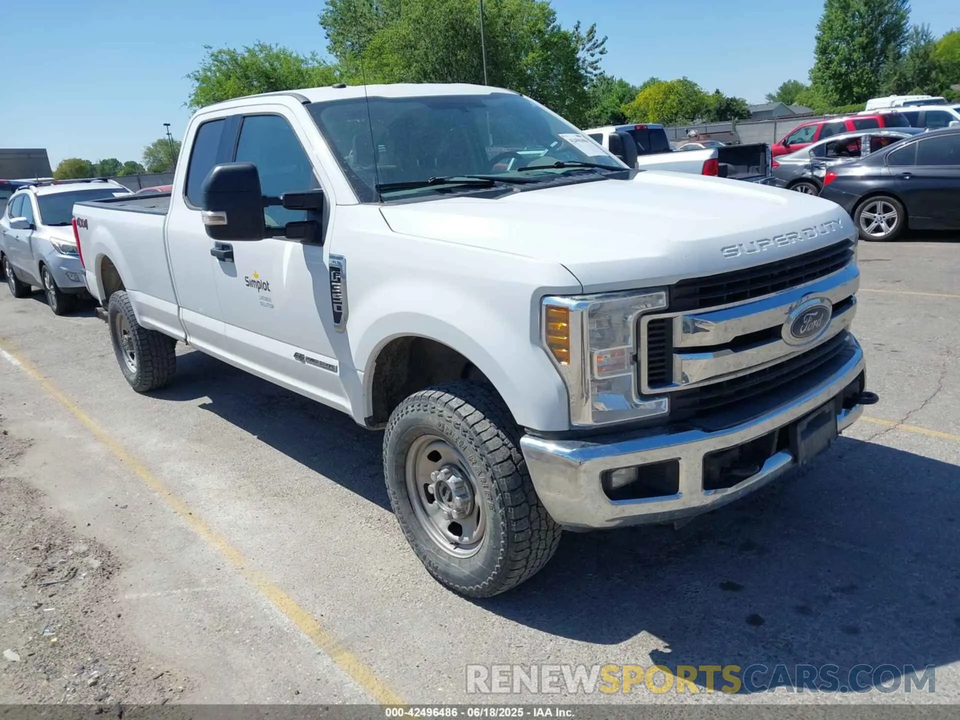 1 Photograph of a damaged car 1FT8X3BT0KED71186 FORD F-350 2019