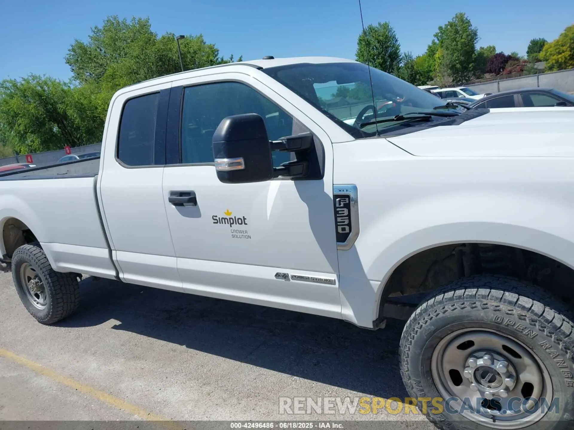 13 Photograph of a damaged car 1FT8X3BT0KED71186 FORD F-350 2019