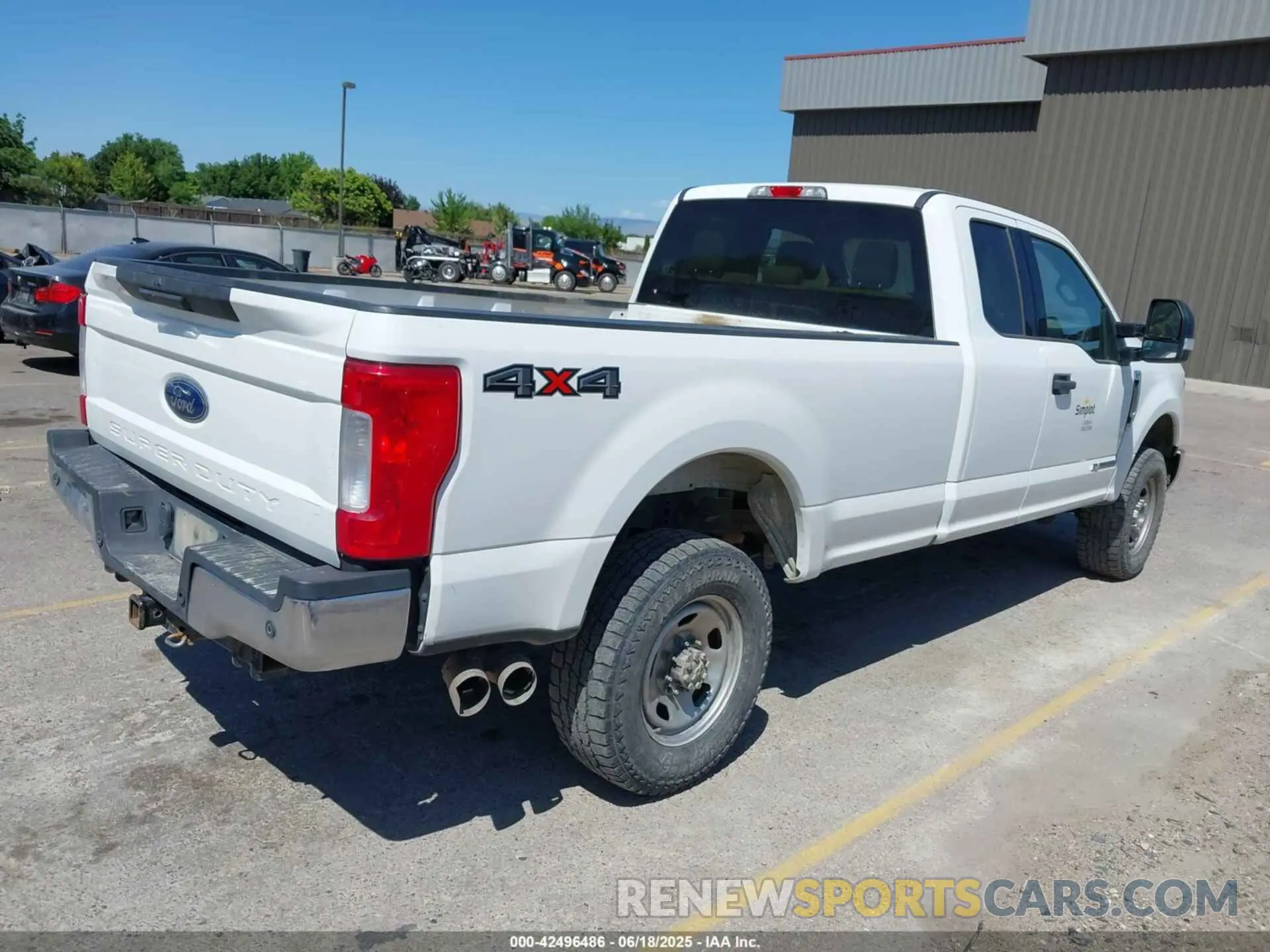 4 Photograph of a damaged car 1FT8X3BT0KED71186 FORD F-350 2019