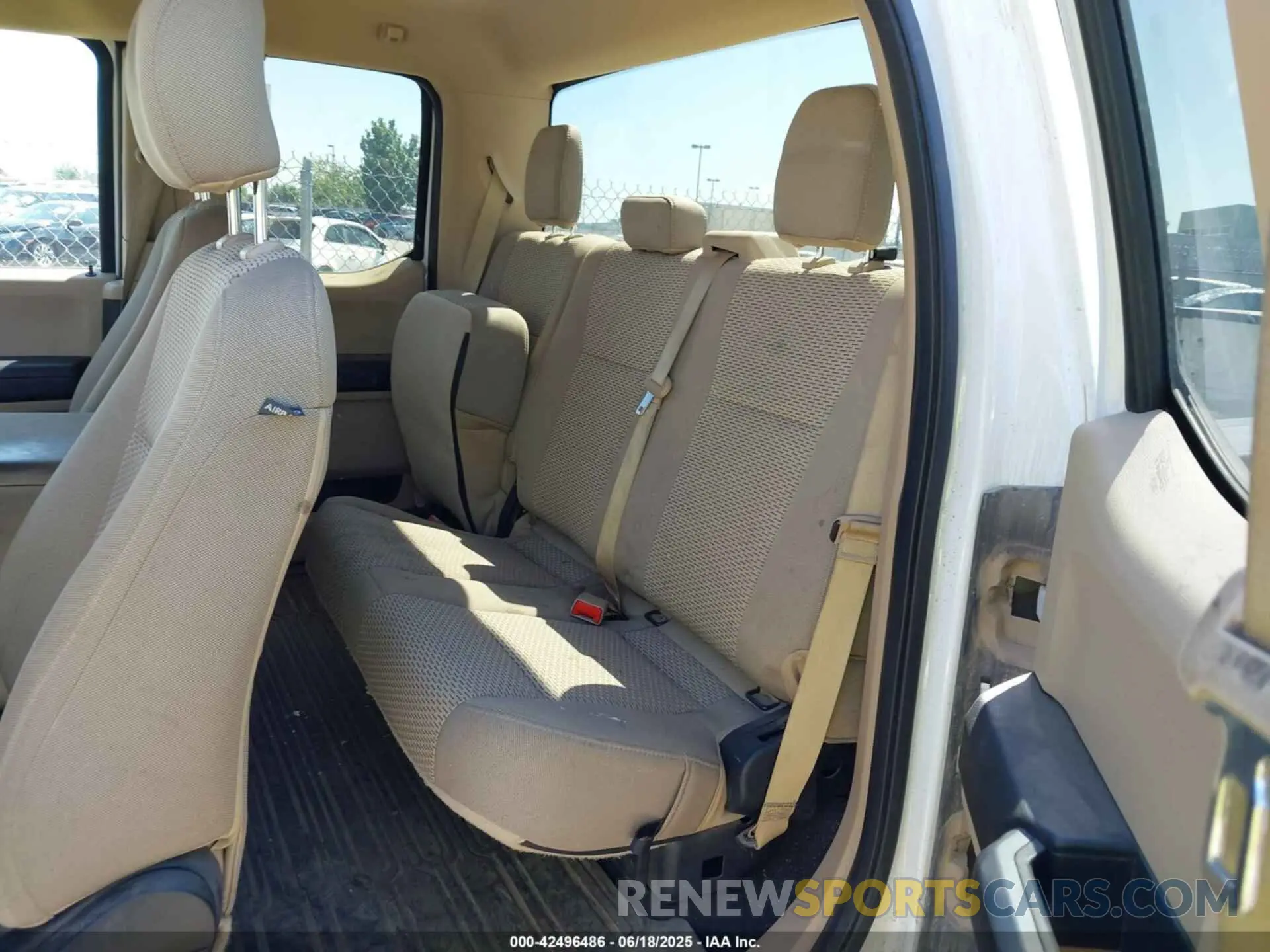 6 Photograph of a damaged car 1FT8X3BT0KED71186 FORD F-350 2019