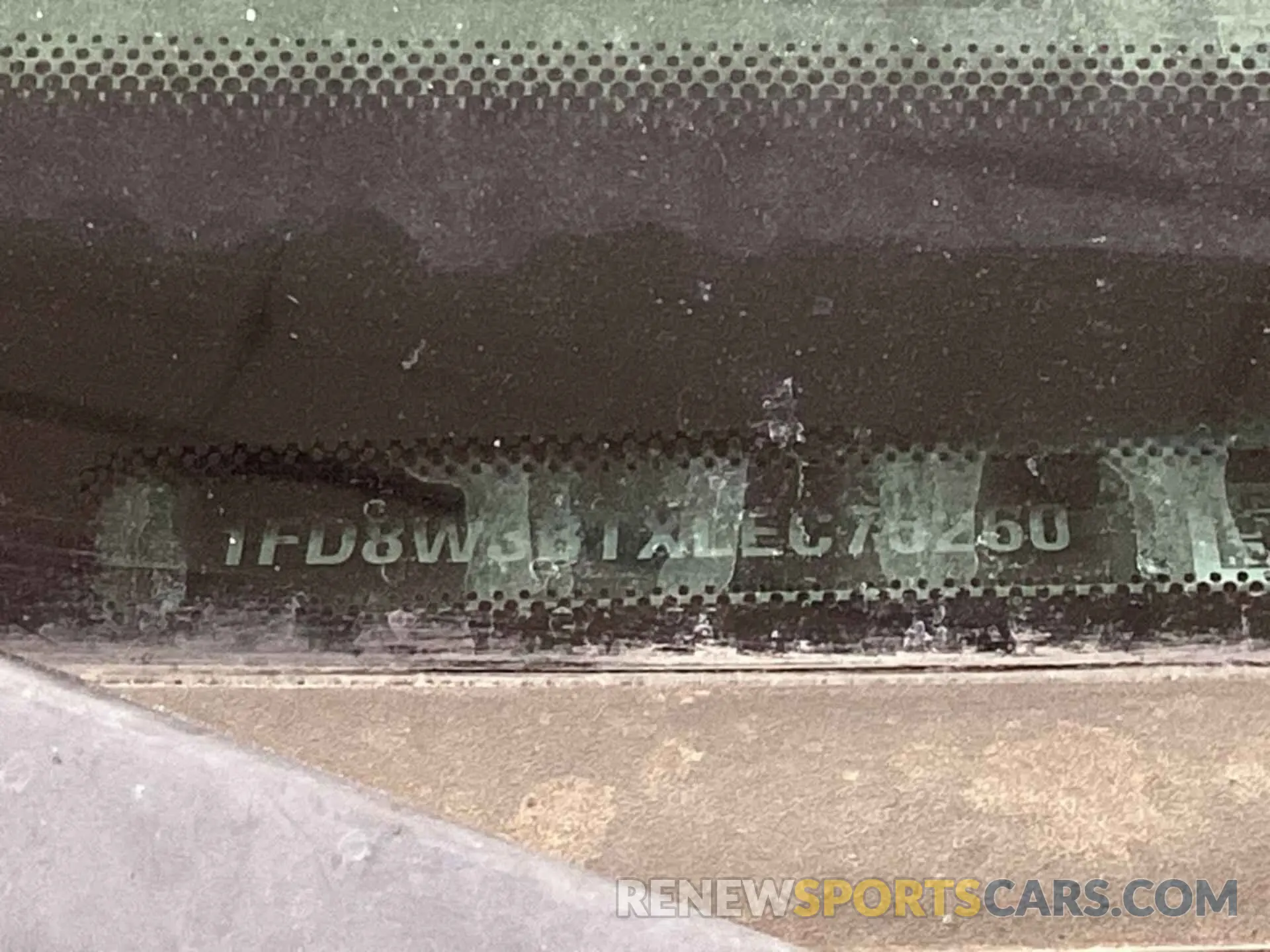 4 Фотография поврежденного автомобиля 1FD8W3BTXLEC75260 FORD F-350 2020