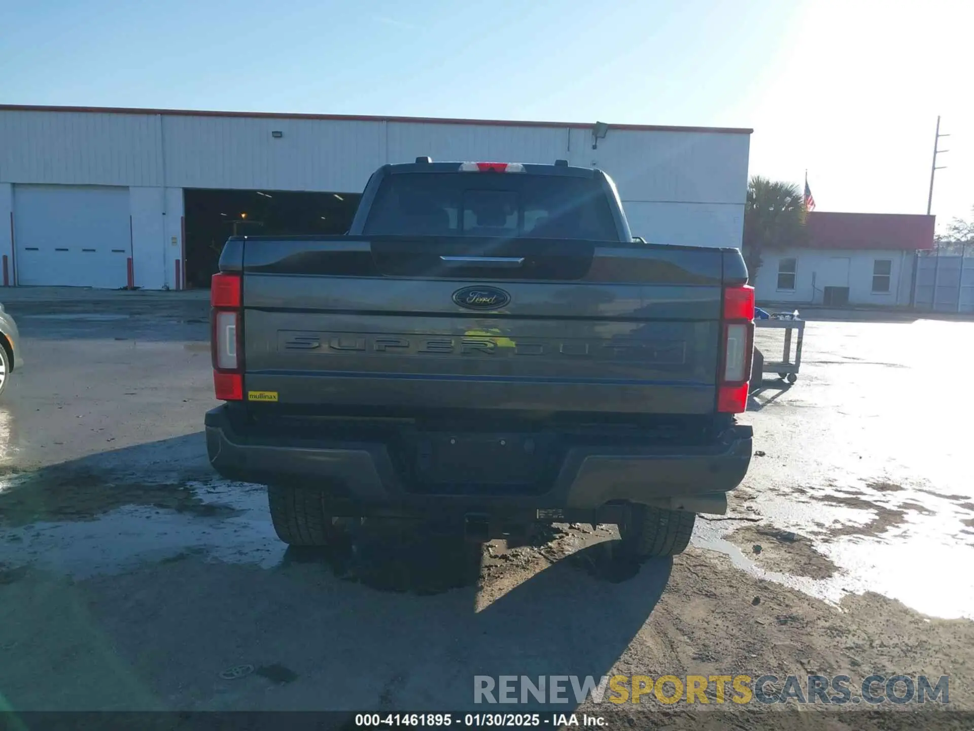15 Photograph of a damaged car 1FT8W3BT4LEE66354 FORD F-350 2020