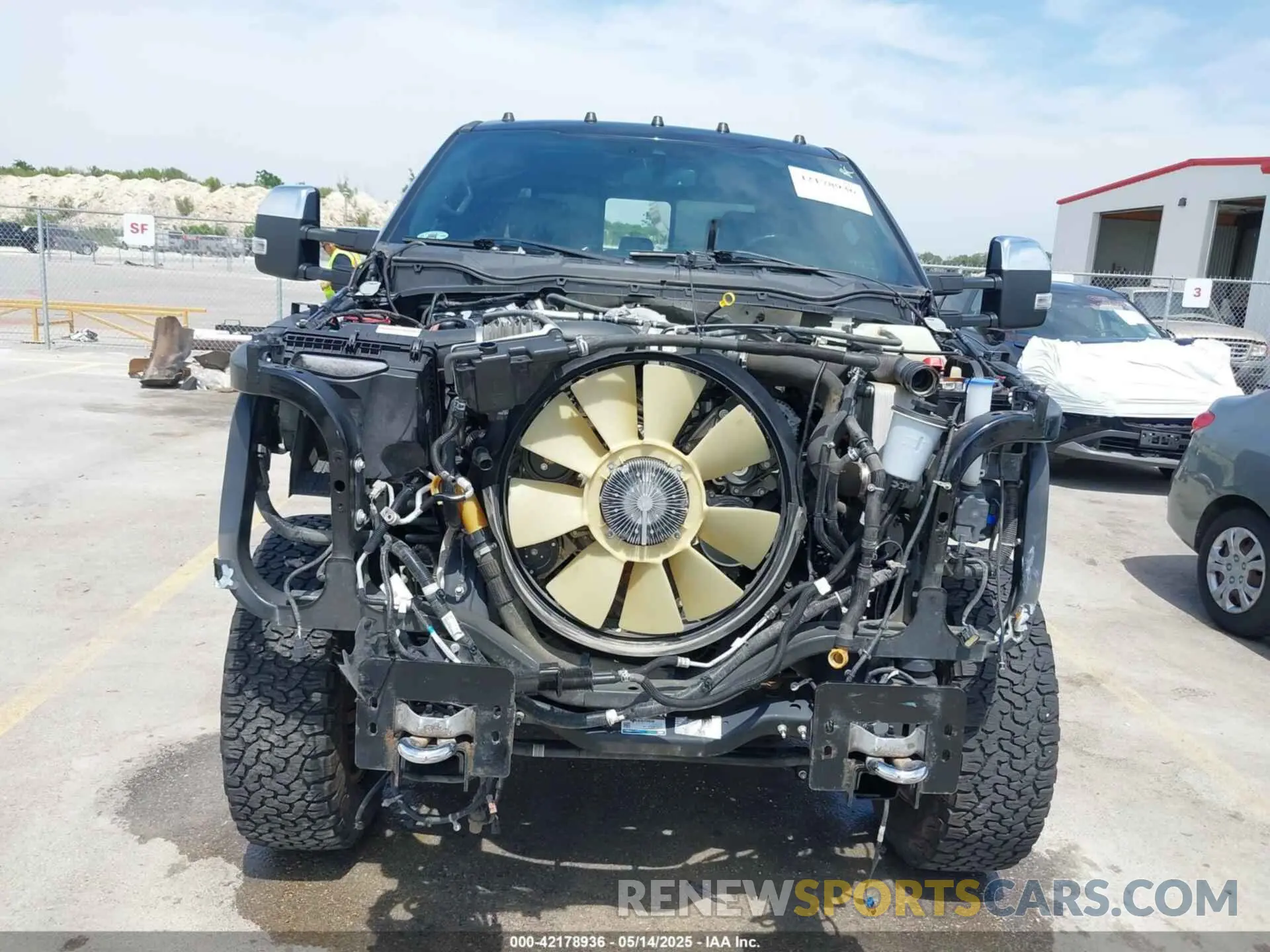11 Photograph of a damaged car 1FT8W3BT6LEE19004 FORD F-350 2020