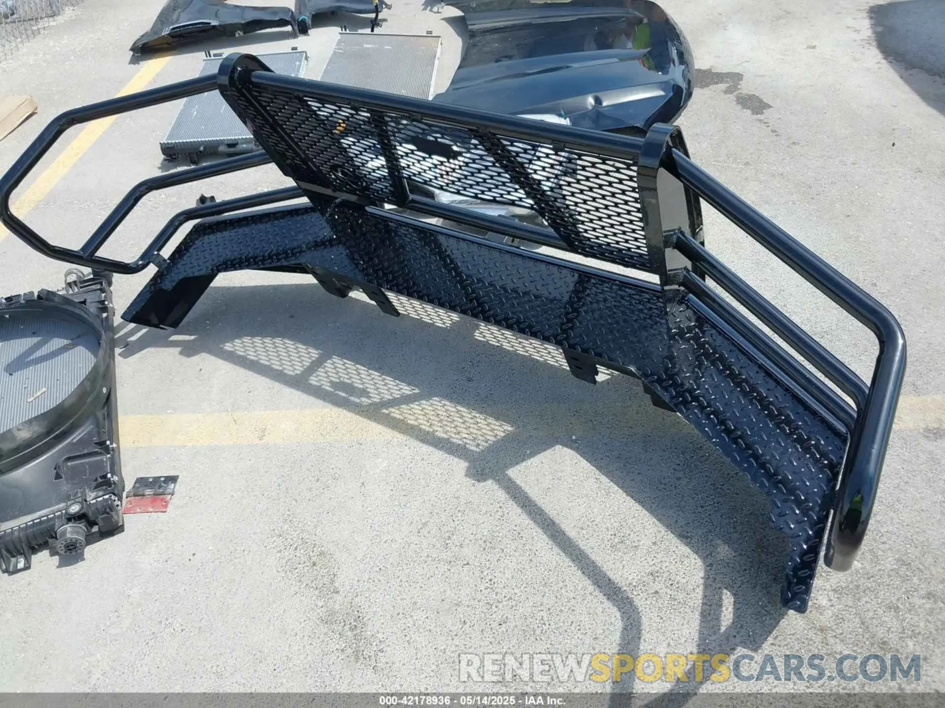 21 Photograph of a damaged car 1FT8W3BT6LEE19004 FORD F-350 2020