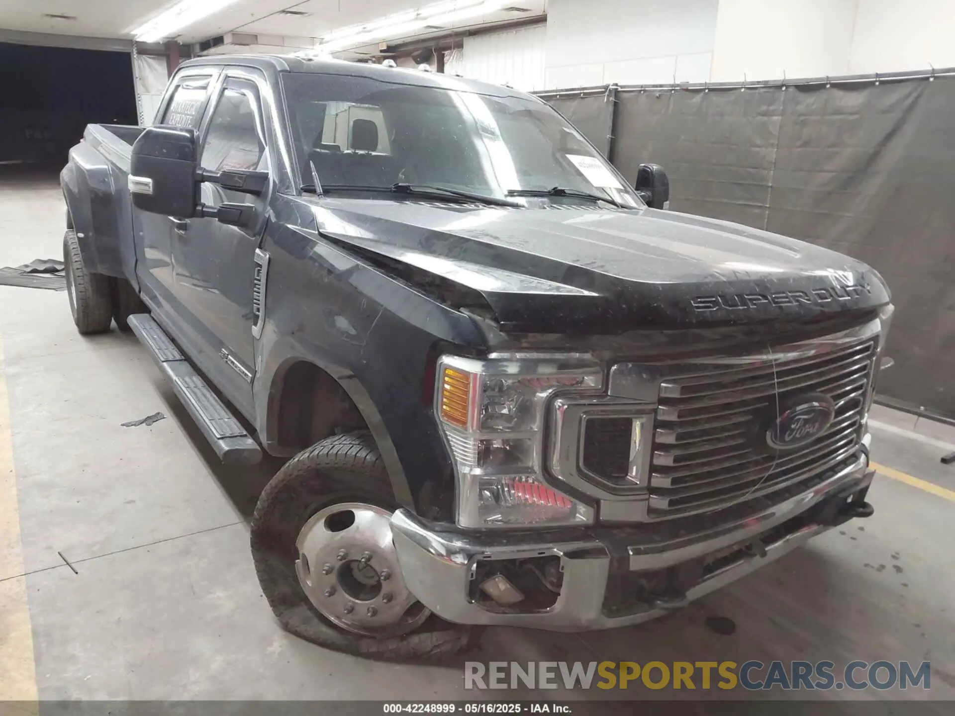 1 Photograph of a damaged car 1FT8W3DT4LED48205 FORD F-350 2020