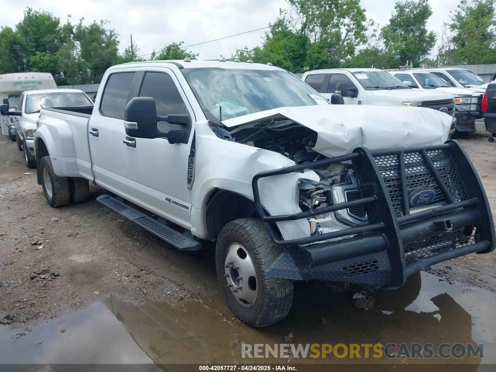 1 Фотография поврежденного автомобиля 1FT8W3DT5LEE68515 FORD F-350 2020