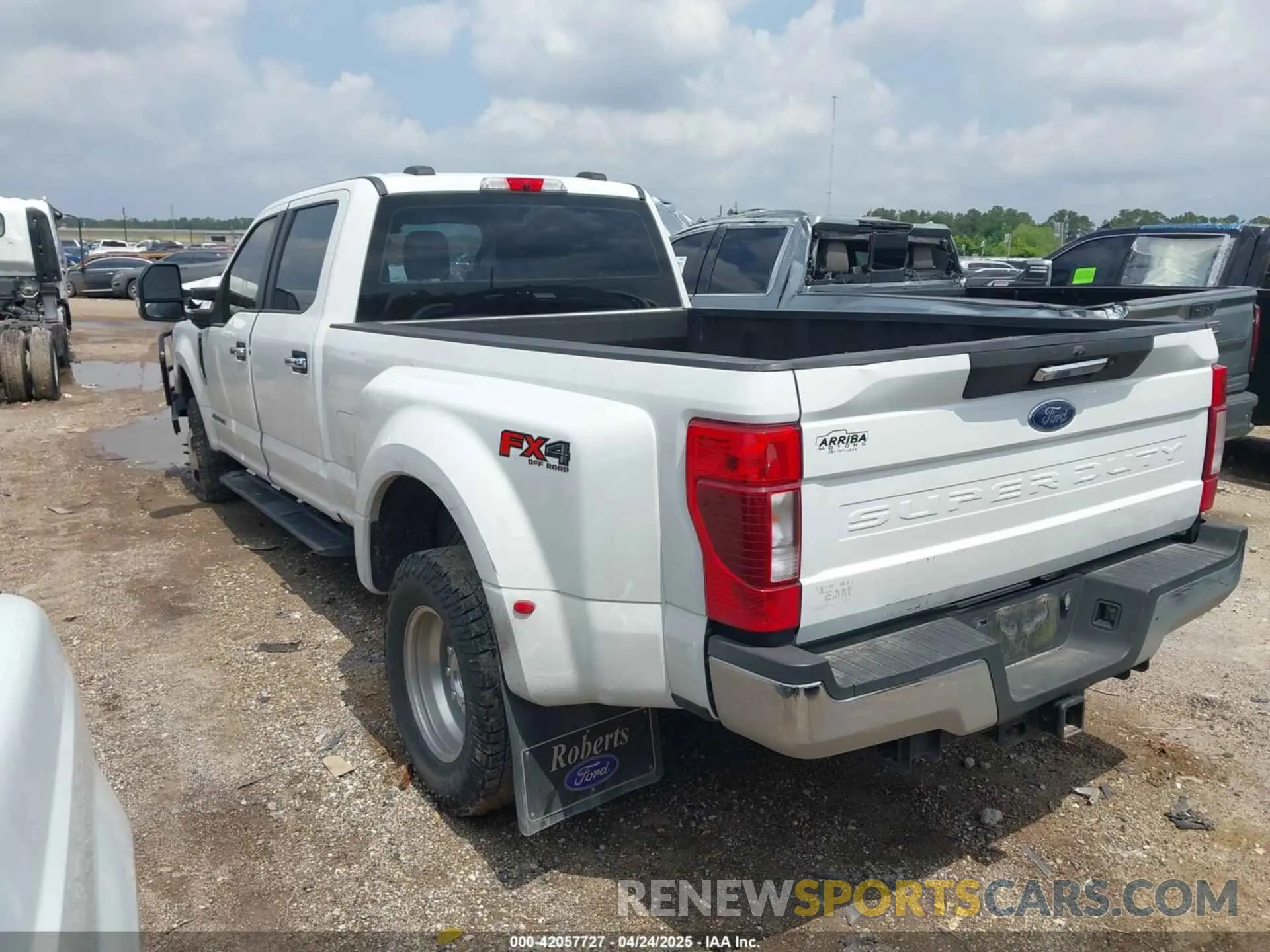 3 Фотография поврежденного автомобиля 1FT8W3DT5LEE68515 FORD F-350 2020